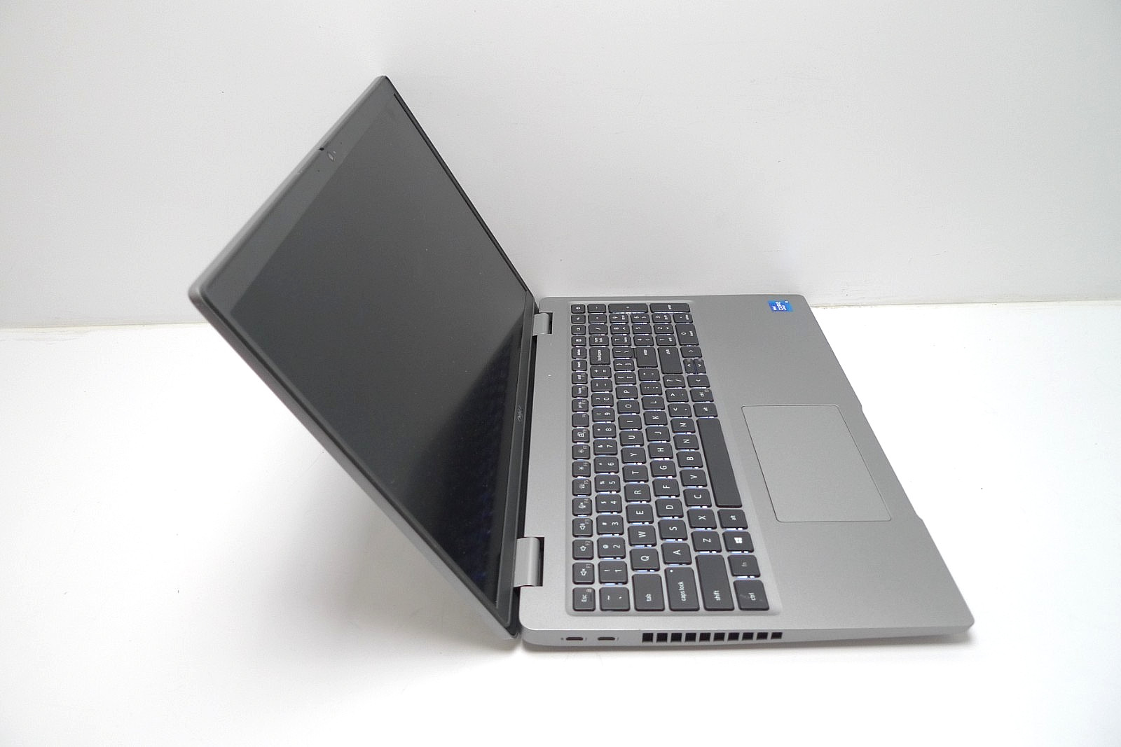Dell Latitude 5520 | i5-1145G7 | 16GB RAM | 512GB NVMe | Linux | Charger | Read