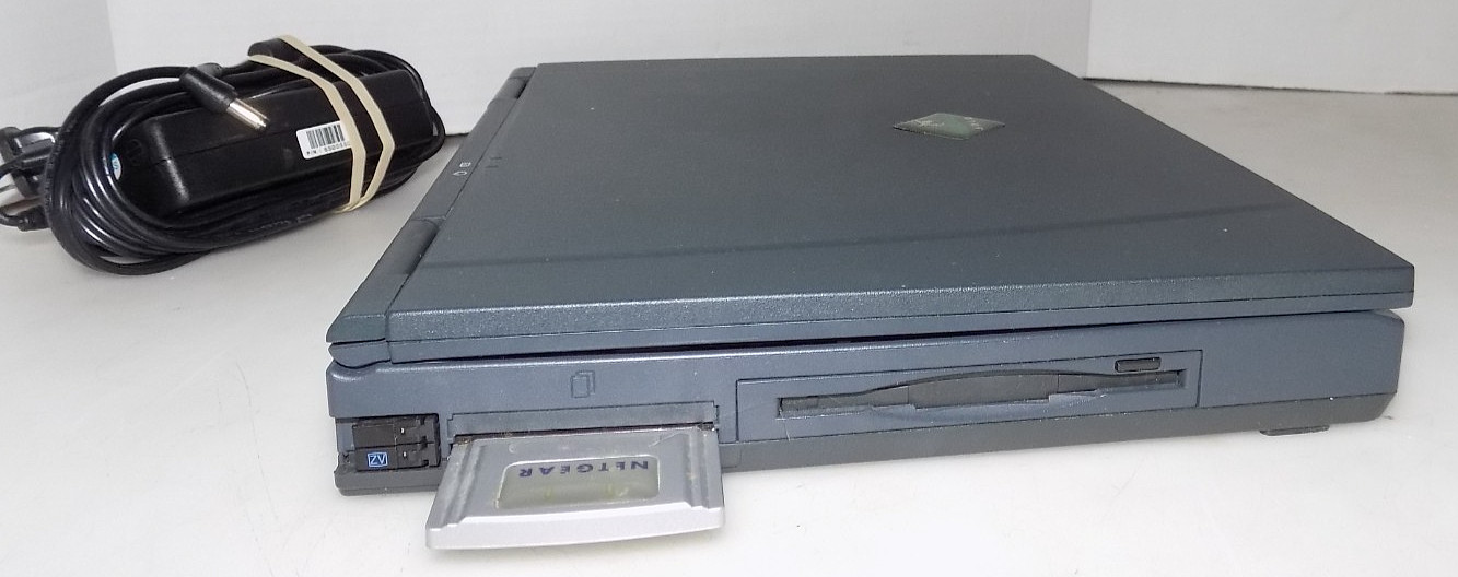 GATEWAY SOLO 1100 NOTEBOOK 12.1 SCREEN, WIRELESS PCMCIA, CD-ROM,3.5″ FDD CELERON