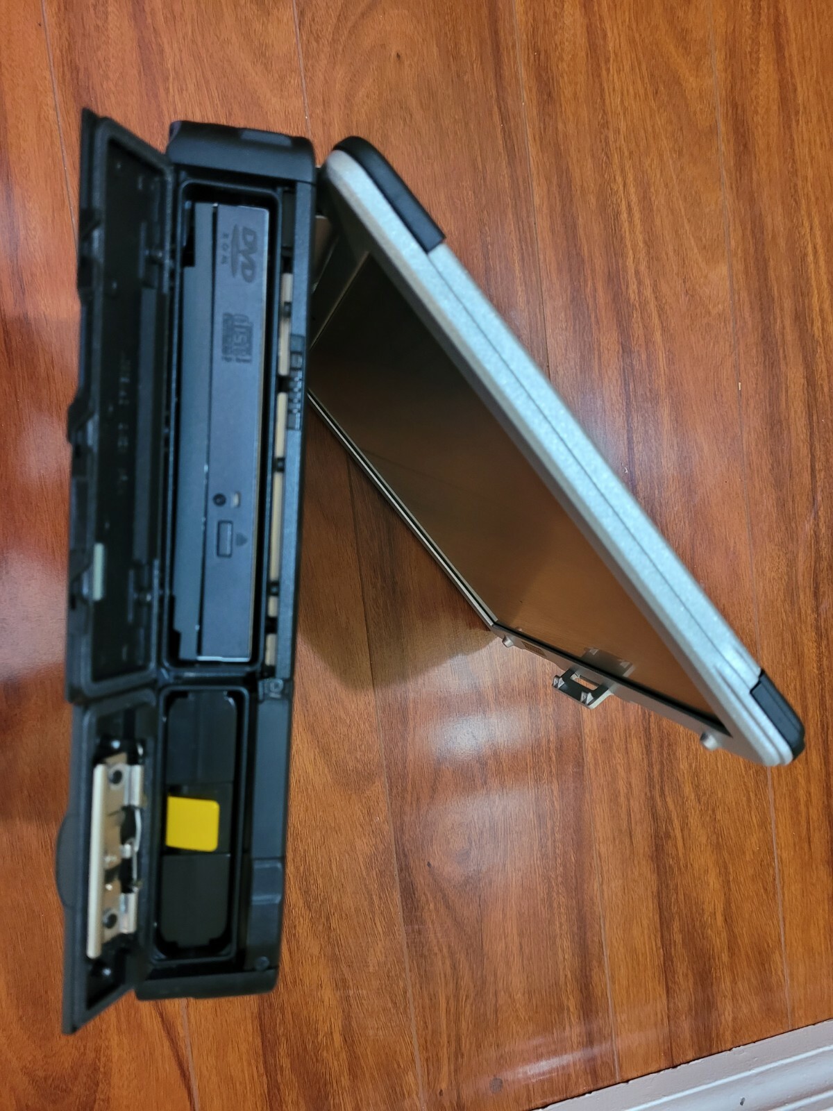 PANASONIC TOUGH LAPTOP CF29 MK4/OFFICE 2007/ 60GB /NON-TOUCH/ / DB9 SERIAL