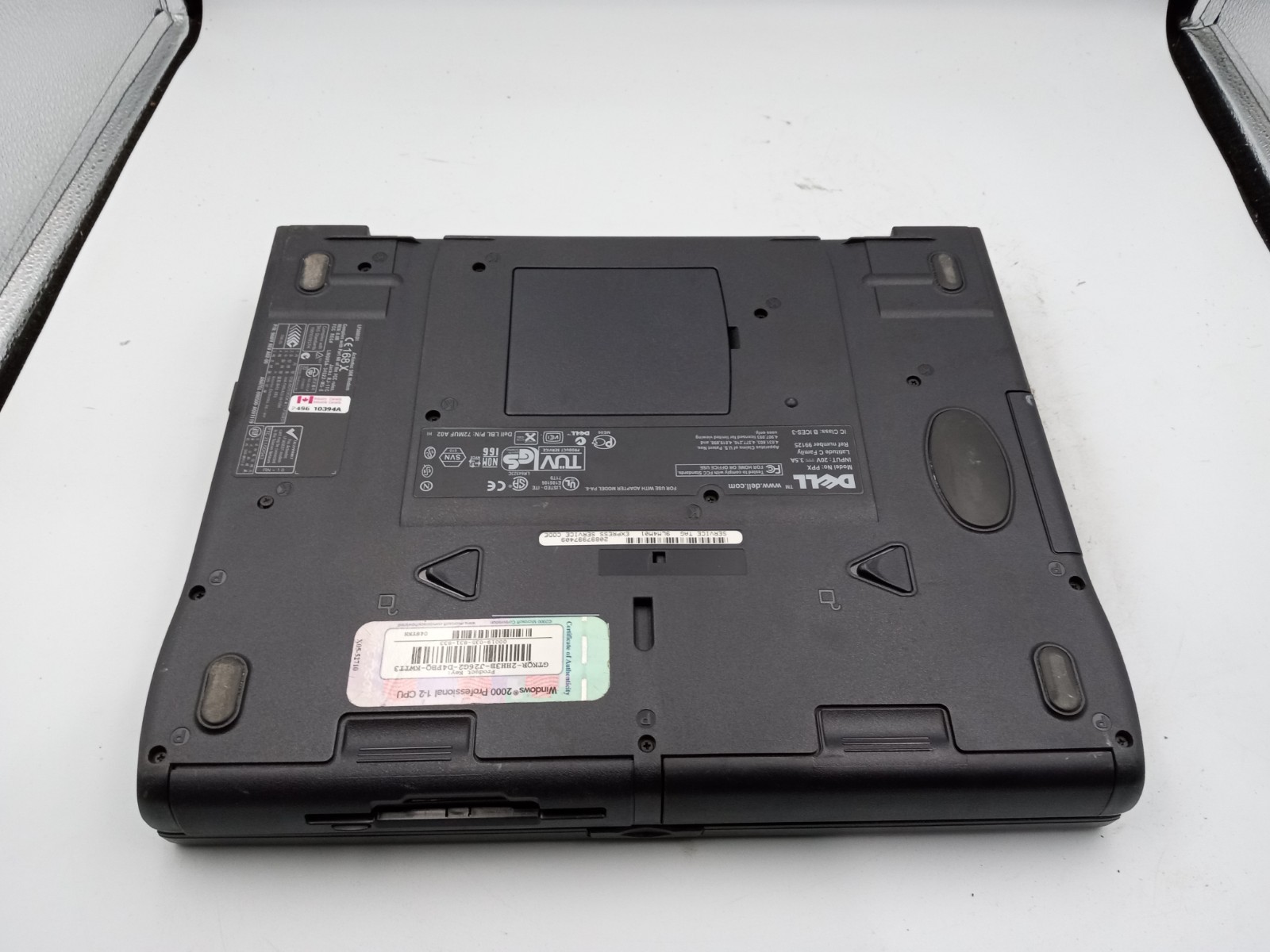 Dell Latitude CPt S600G7 Laptop Intel Celeron 600MHz 256MB RAM -BOOTS -READ -RR