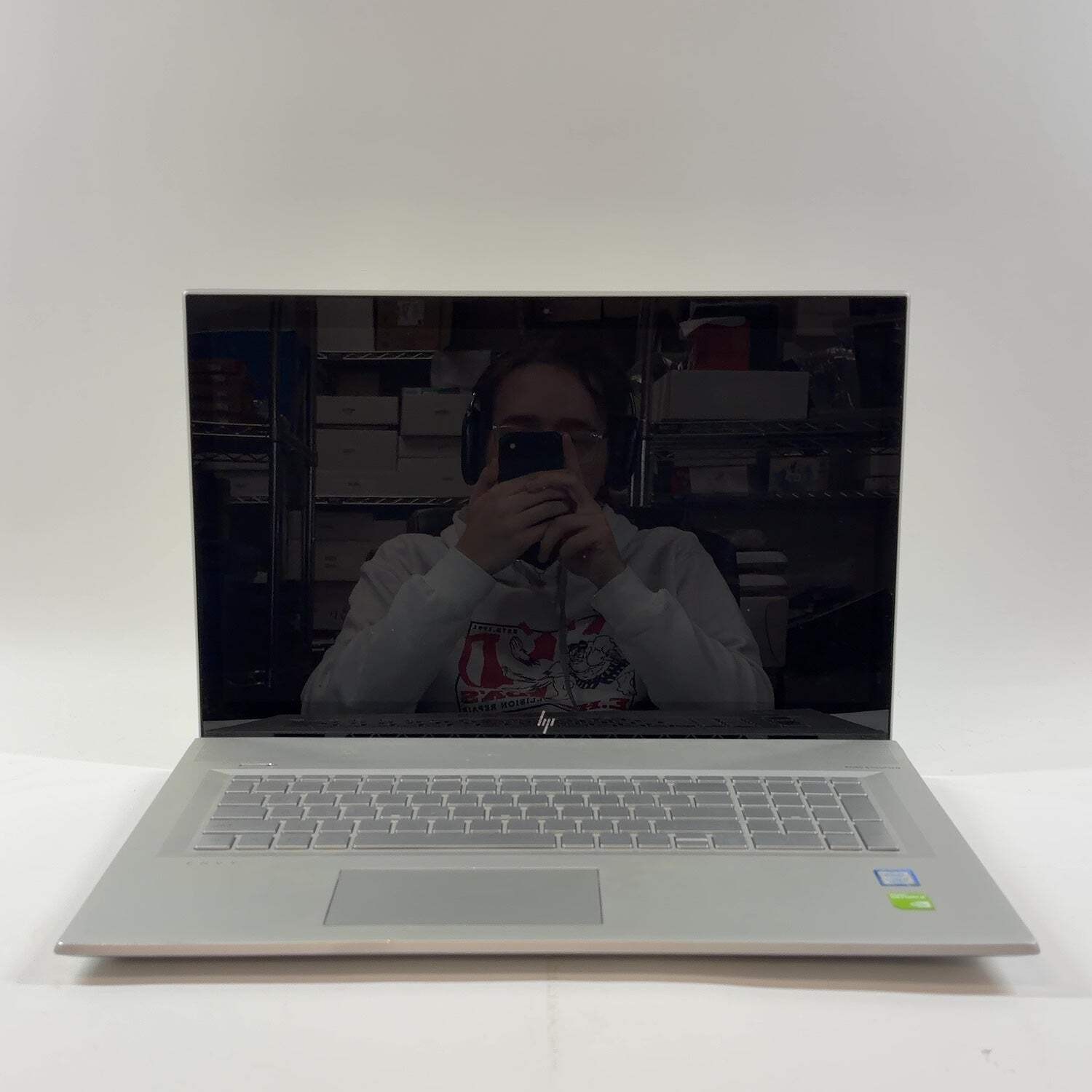 HP Envy 17T-BW000 17.3″ i7-8550U 1.9GHz 16GB RAM 128GB SSD GeForce MX150