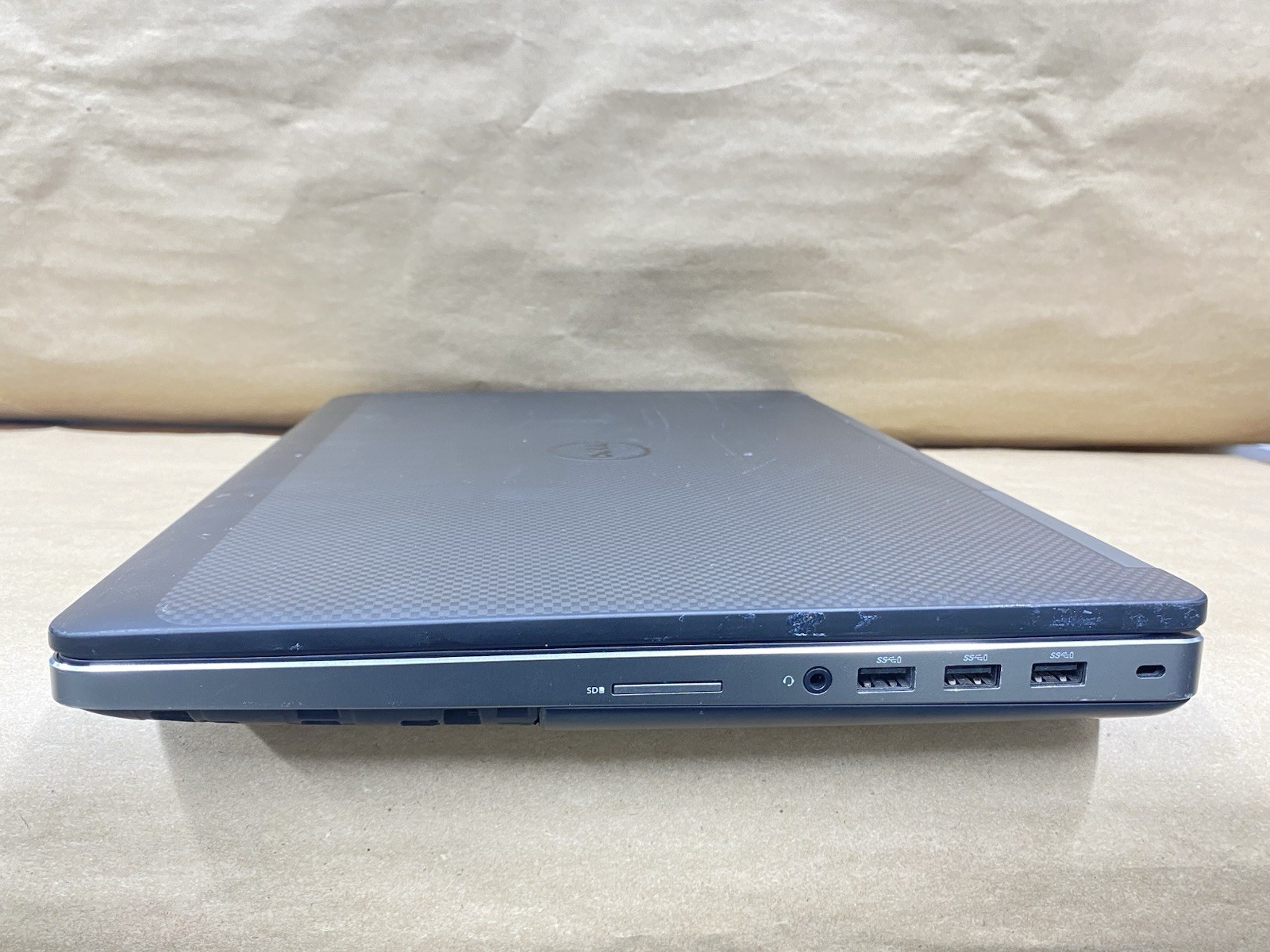 Dell Precision 7520 15.5″ 3840*2460 E3-1575M 8GB – 256GB SSD – Wi10 Pro READ