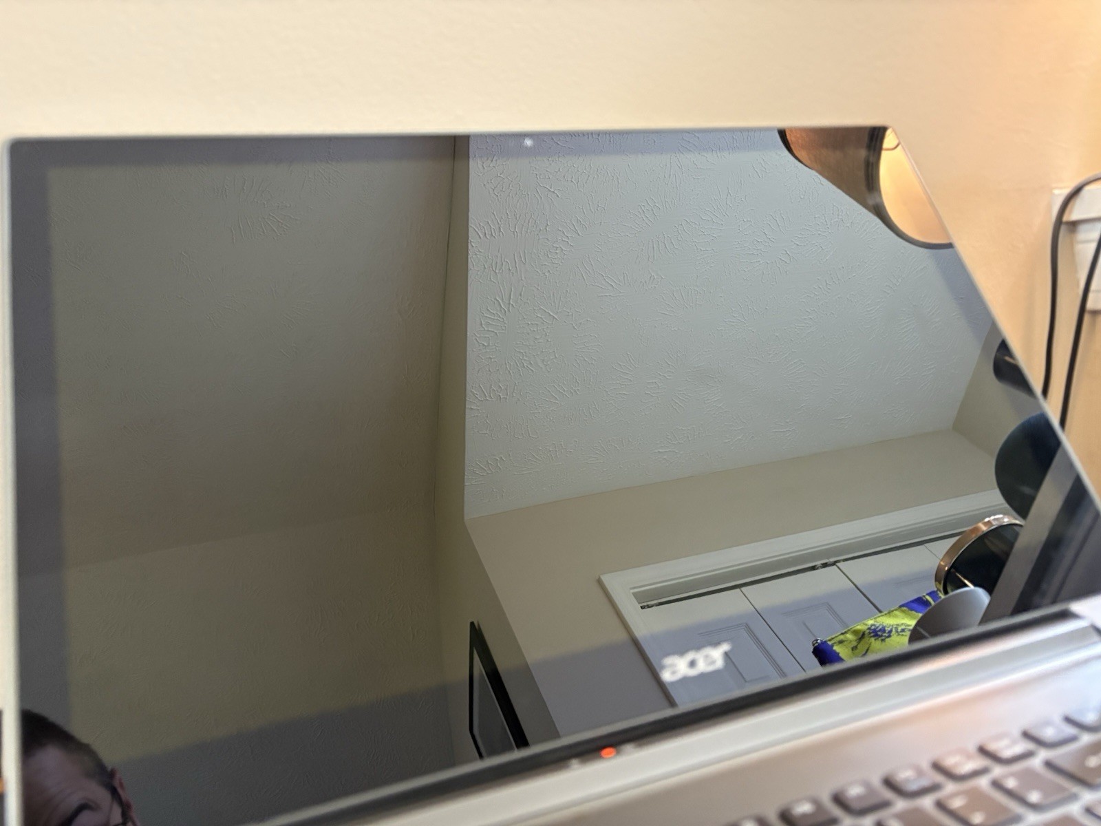 Acer Aspire 15.6″ Touchscreen Laptop Pentium 2117U 6GB 750GB HDD W10H