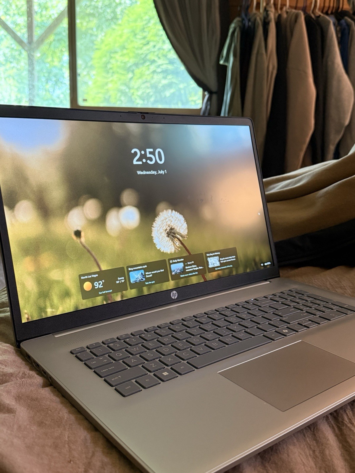 HP – 17.3” Full HD Laptop – AMD Ryzen 5 2023 – 8GB Memory – 512 GB SSD – Silver