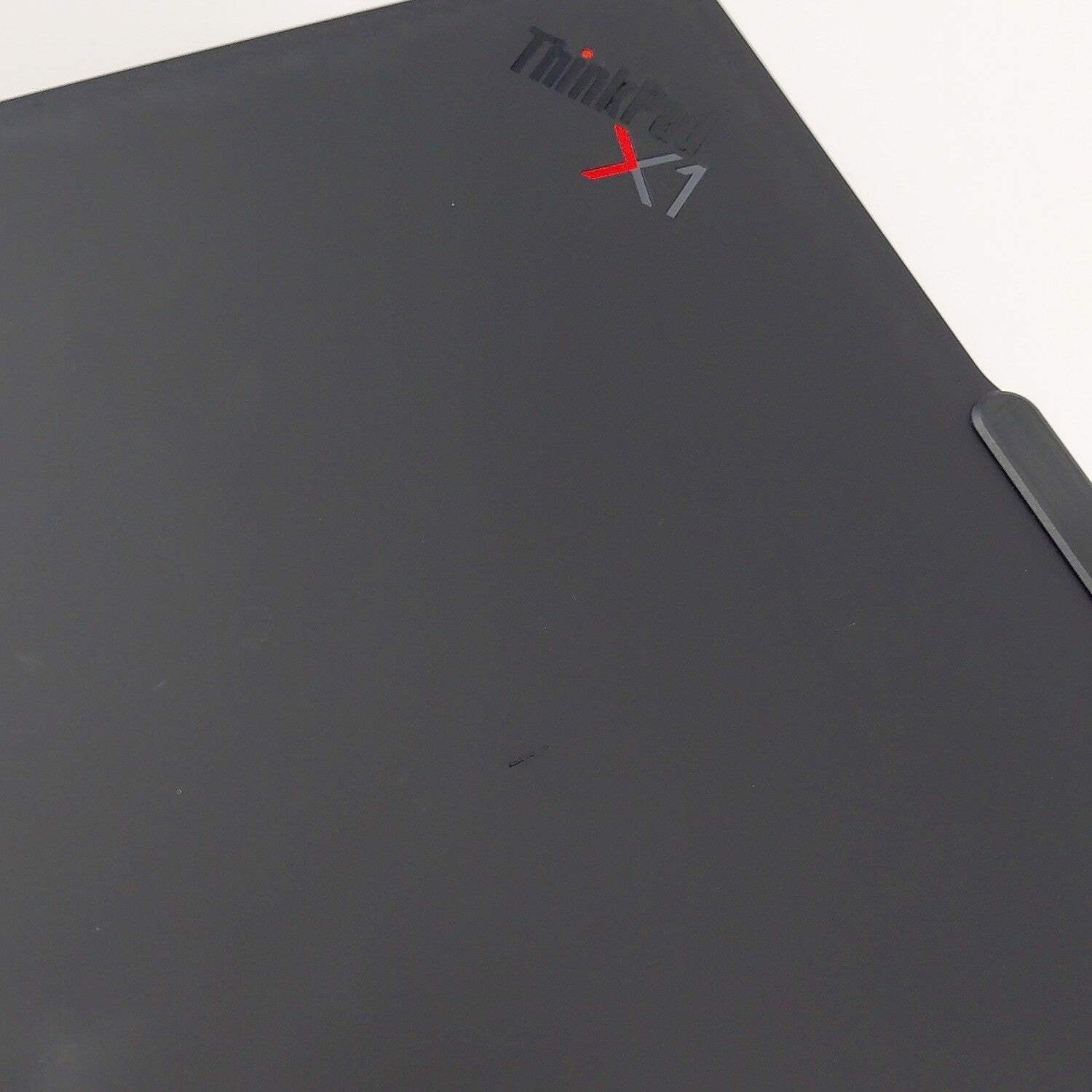 Lenovo ThinkPad X1 Carbon 12th Gen 14″ Core Ultra 5 135U 16GB RAM 512GB SSD