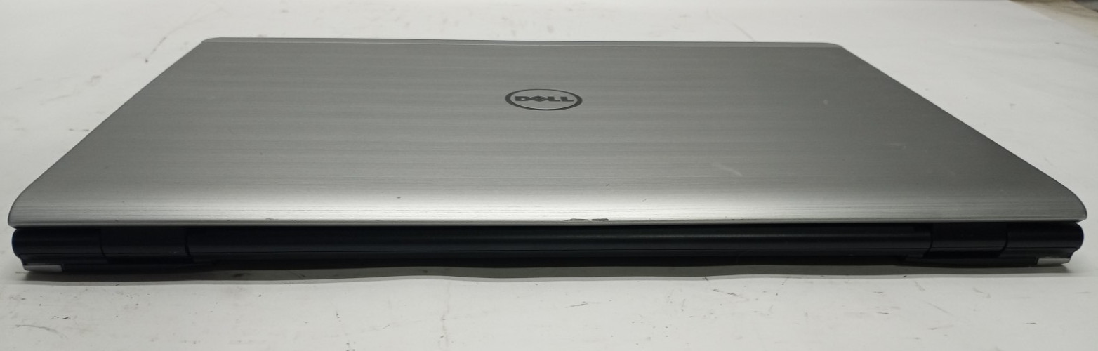 Dell Inspiron 5748 17.3″HD+ i3-4030u@1.90GHz 4GB RAM No HDD/OS/Battery MC728