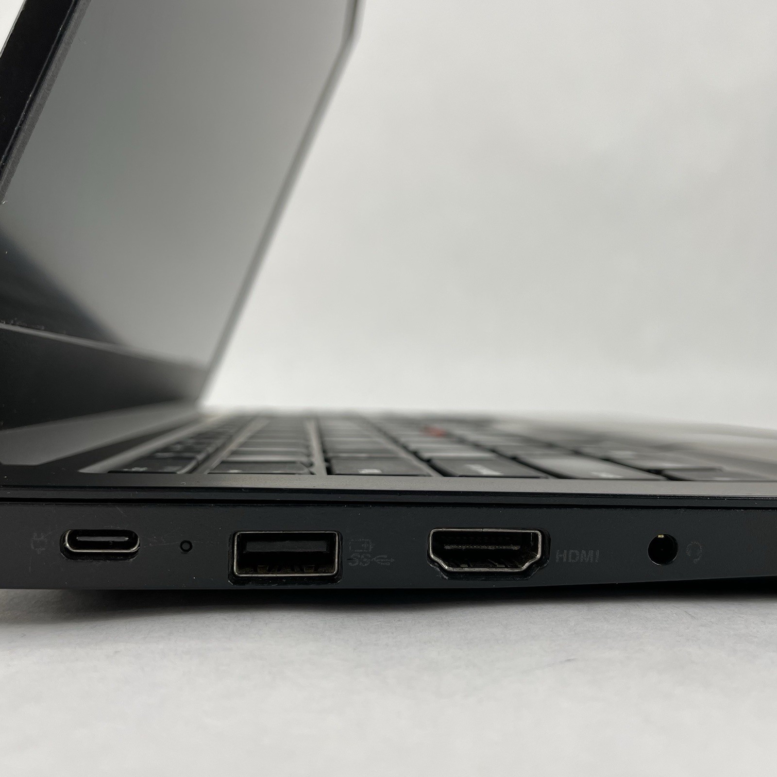 Lenovo ThinkPad E14 Gen 2 14″ Ryzen 5 4500U 2.375 GHz 8 GB RAM No SSD No OS