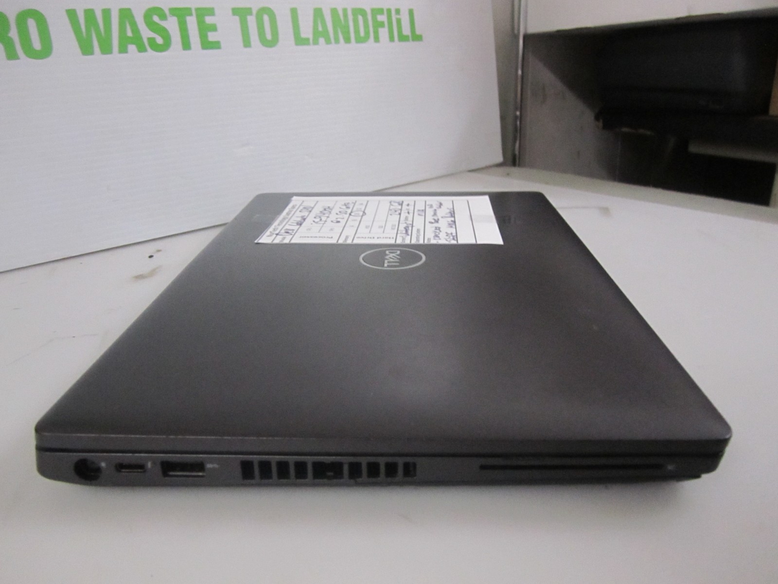 Dell Latitude 5401 14″ i5-9400H 2.5GHz 16GB/240GB m2SSD Laptop +AC NOOS READ_