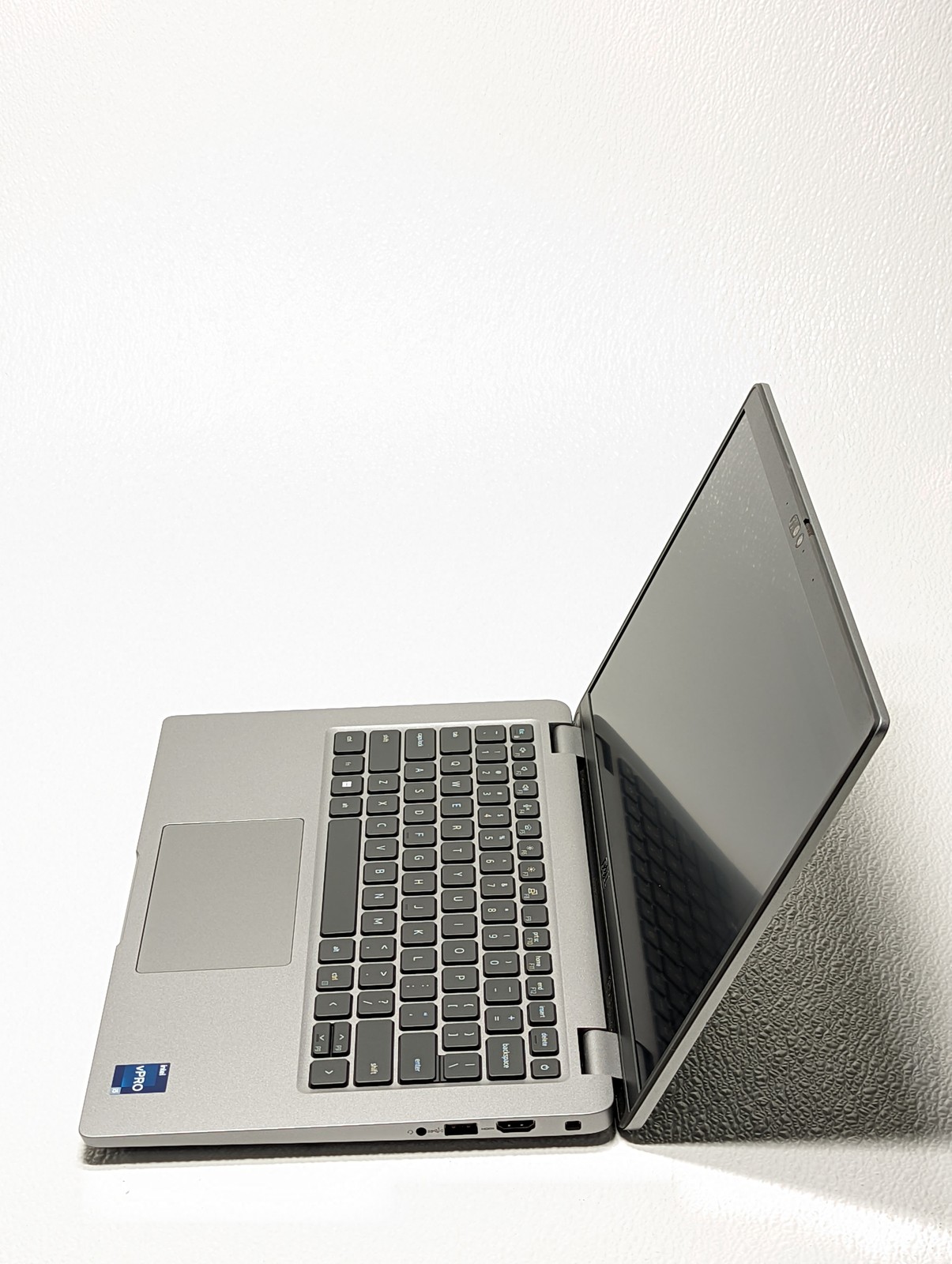 Dell Latitude 5440 14″ i5-1345U 16GB RAM 512GB SSD Grade D