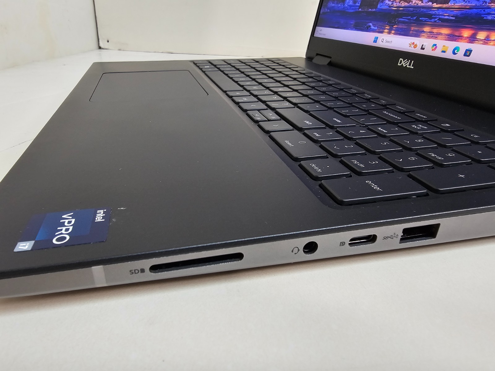 Dell Precision 7670 Laptop – i7-12850HX 32GB 512GB SSD RTX A1000 – 16″-Wty 11/26