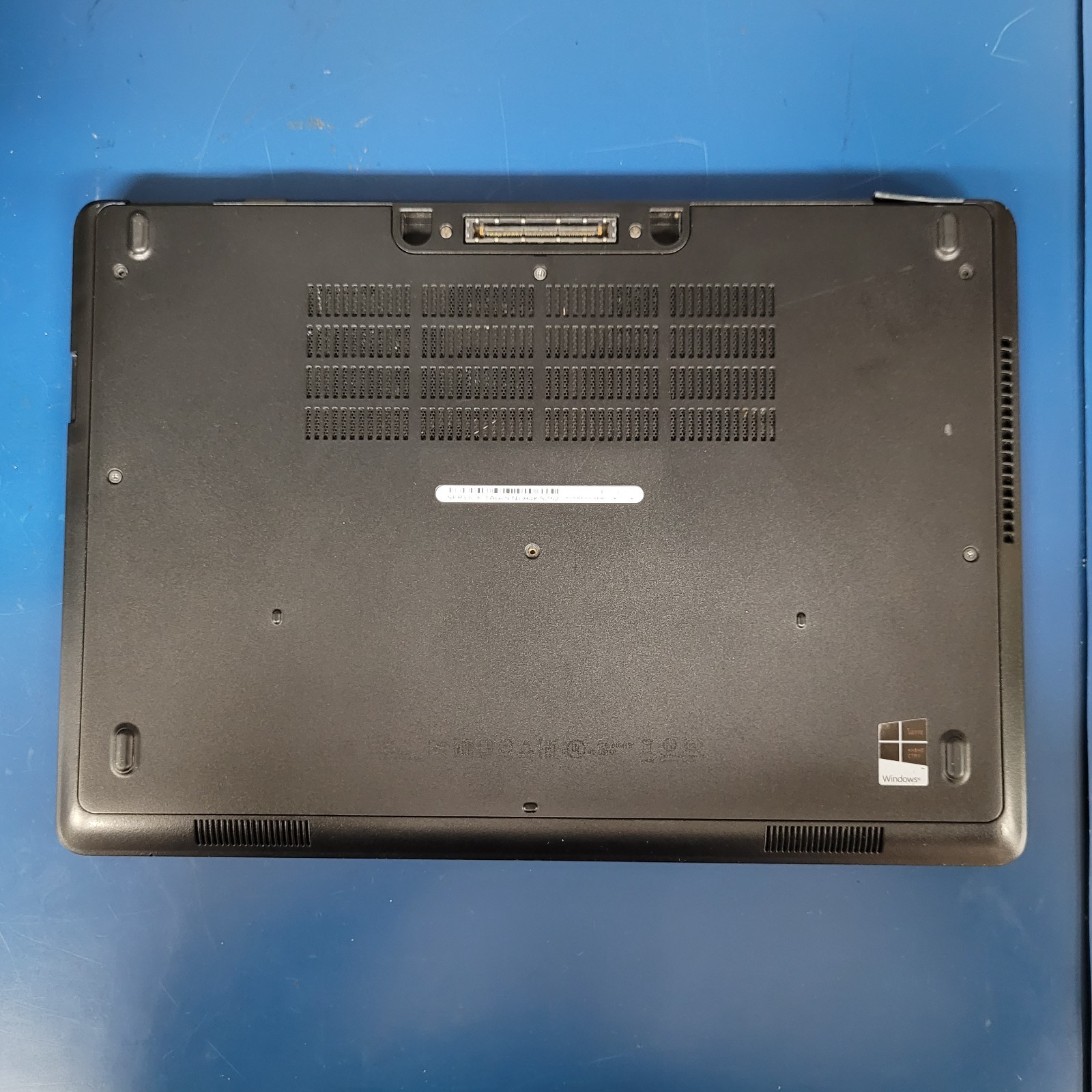 Dell Latitude E5450/Intel i5-5300U /4 GB RAM /256 GB HHD /Windows 11 + Chrger