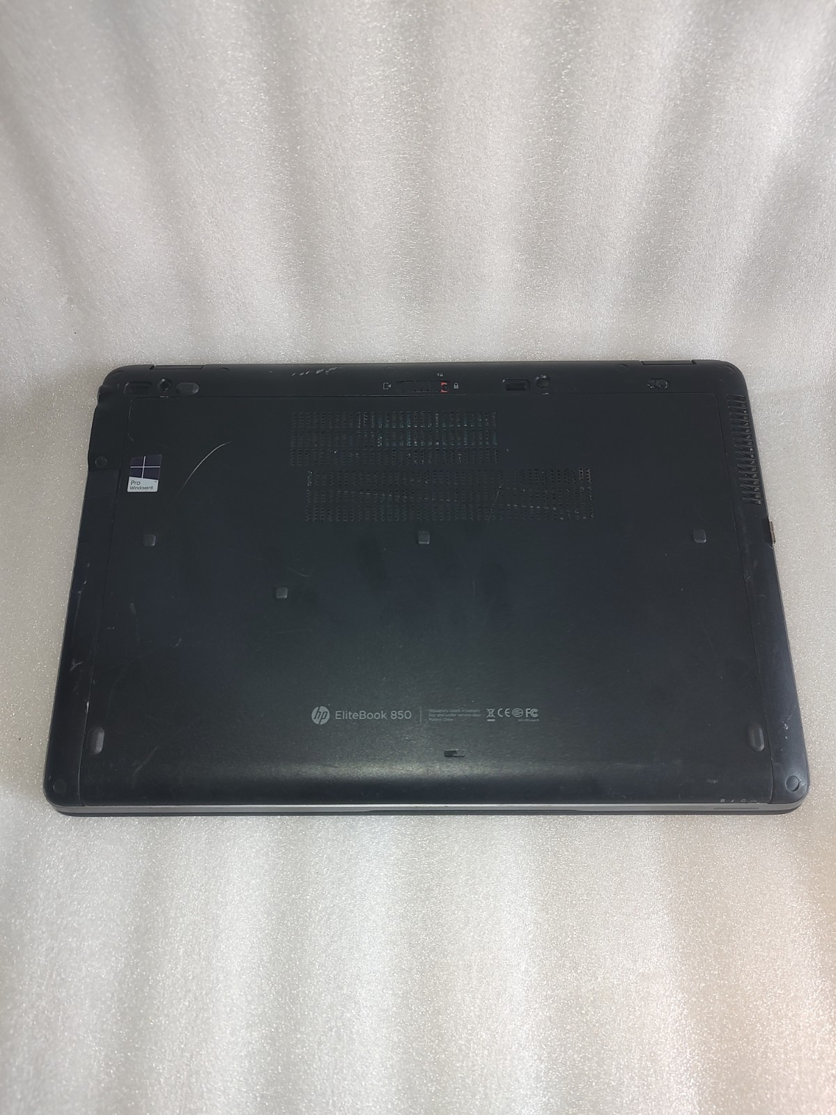 HP EliteBook 850 G1 15.6″ i5-4200U Intel HD Black No ssd/hdd with powercord