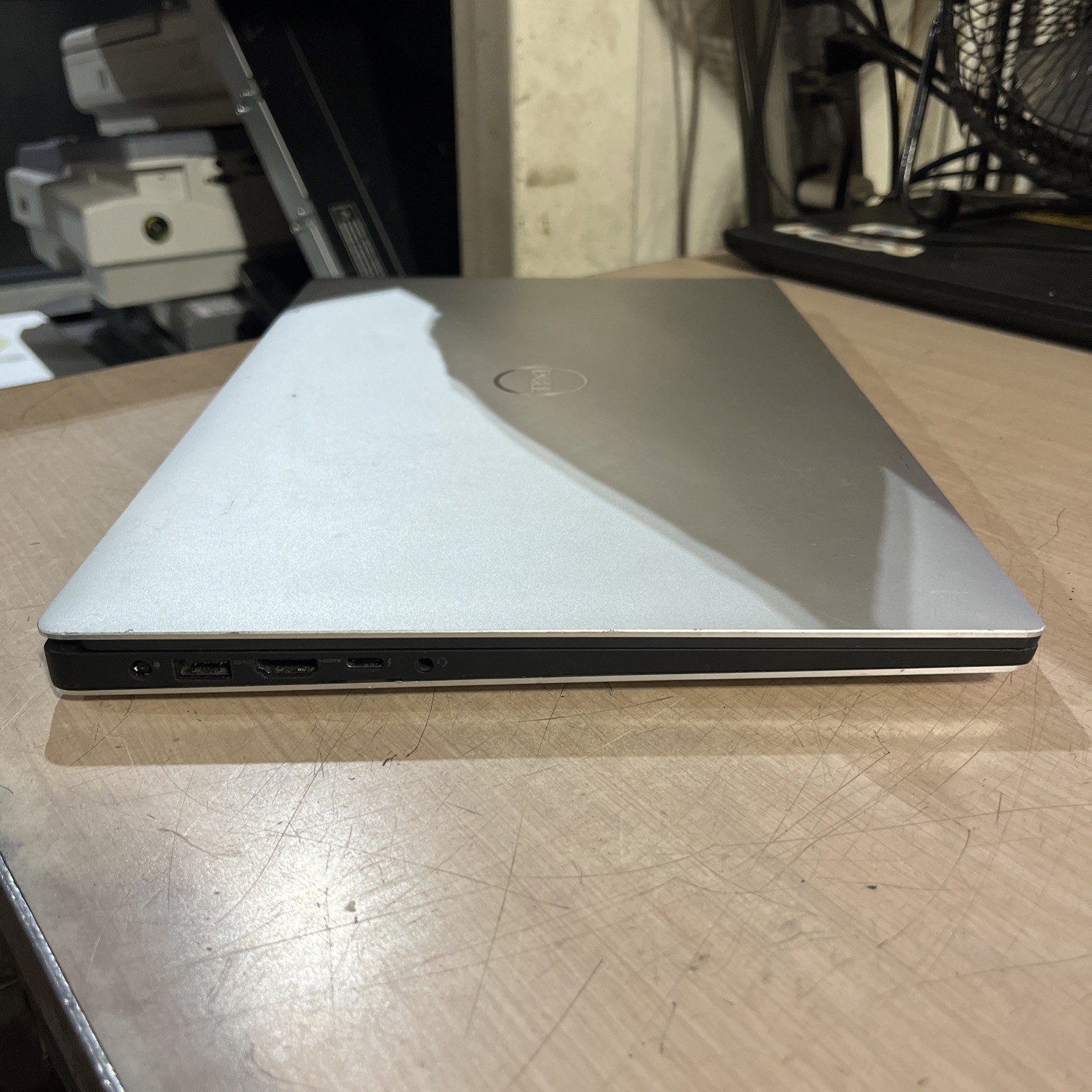DELL XPS 15 7590 INTEL CORE I7-9750H 2.60GHZ 8GB RAM NO HD