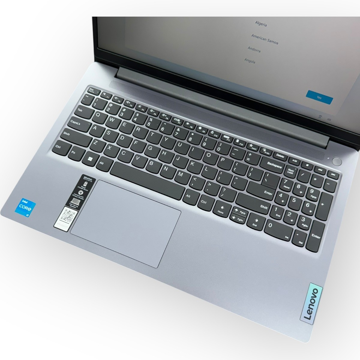 Lenovo IdeaPad Slim 3 15.6″ 15IAN8 RAM 8GB SSD 128GB Intel i3-N305 (WMP015145)
