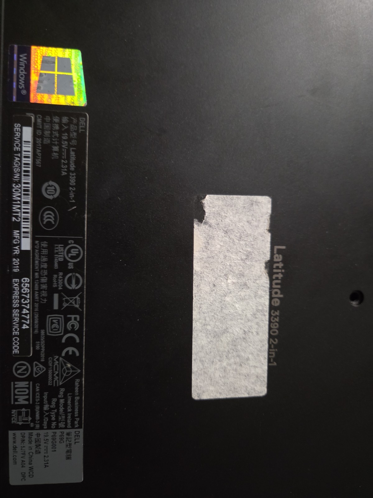 Dell Latitude 3390 2-in-1 i5- 8gen 4gb no HD.. For Parts