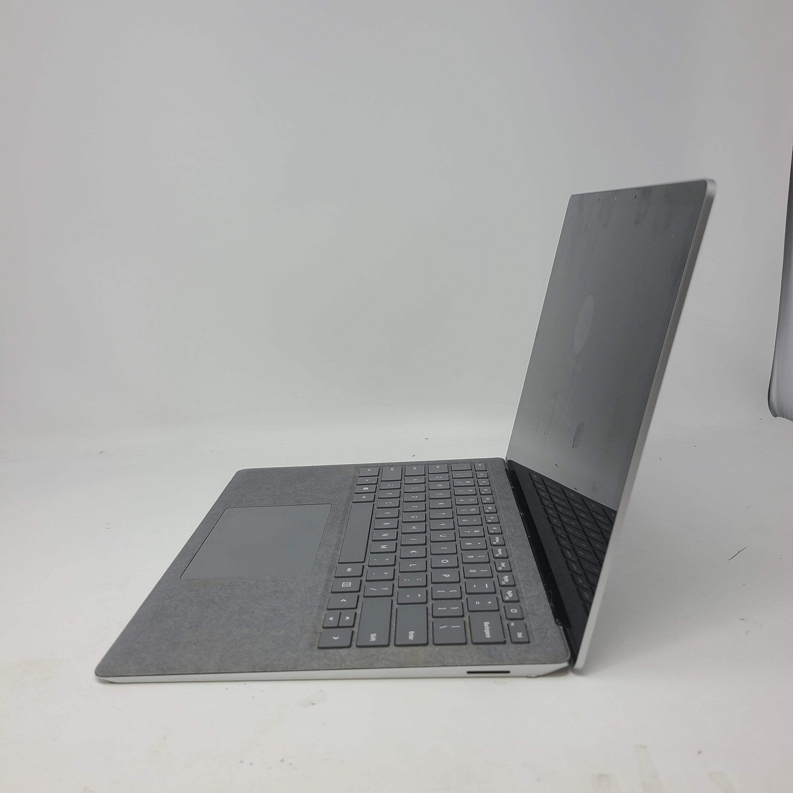 Microsoft Surface Laptop 3 1867 13.5″ i5-1035G7 1.2GHz 8GB RAM 128GB SSD