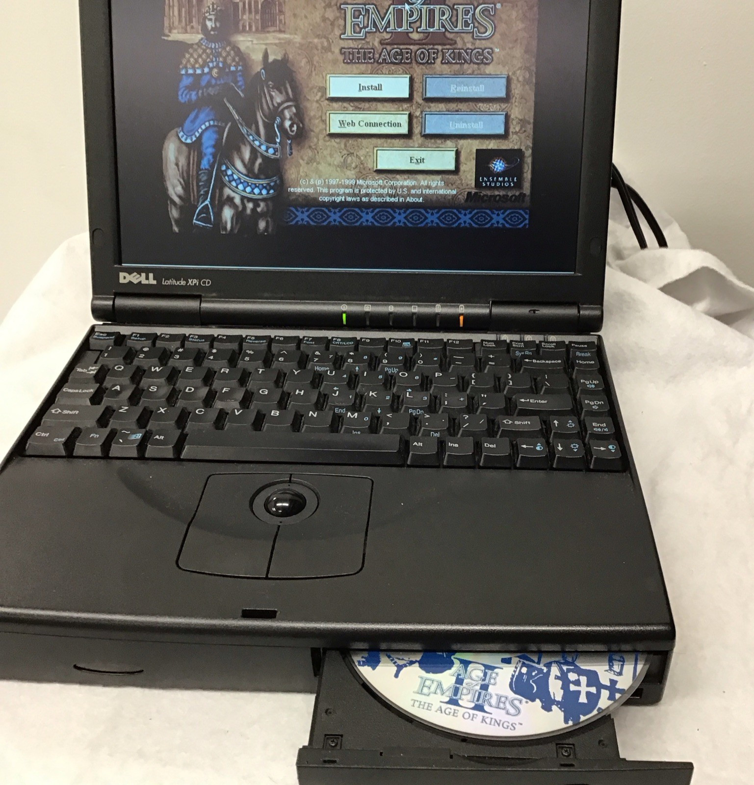 DELL LATITUDE XPi CD P150ST Windows 98 Intel Pentium Laptop w/ Hard Drives