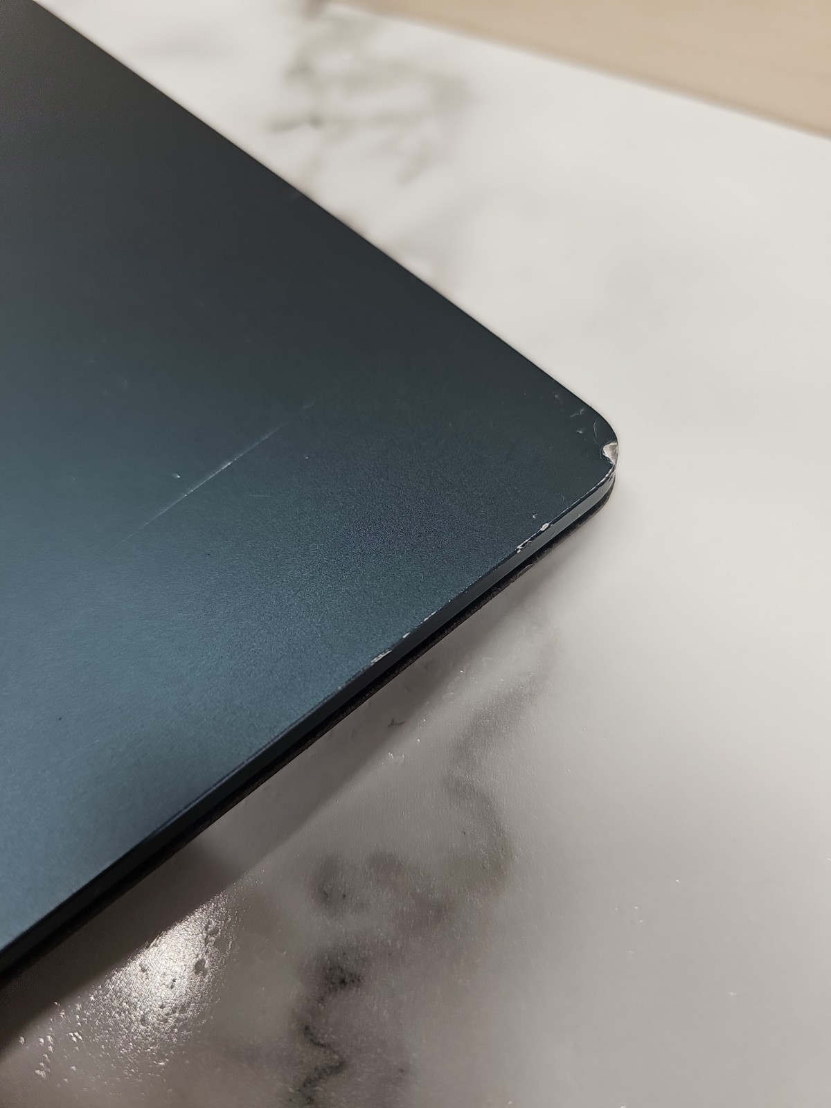 Microsoft Surface Laptop 2 13.5″ Cobalt Blue i5 8GB 256GB
