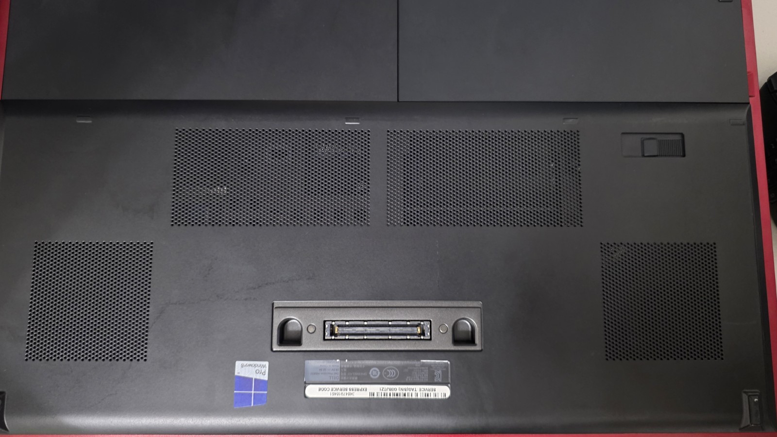 Dell Precision M6800 17.3″ i5-4200M 2.50GHz 8GB 256GB SSD LINUX FHD NONTOUCH RED