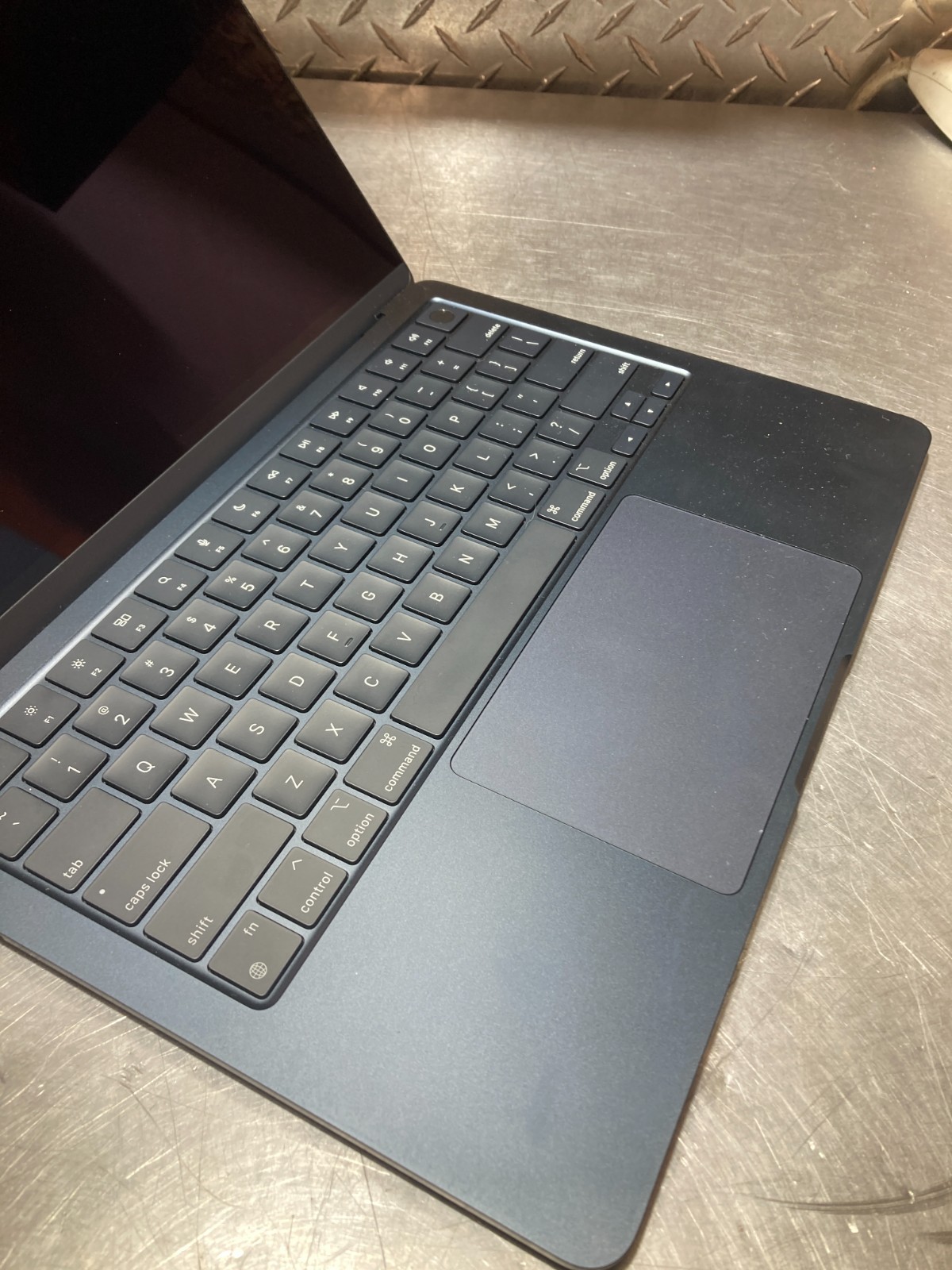 APPLE MACBOOK AIR A2681