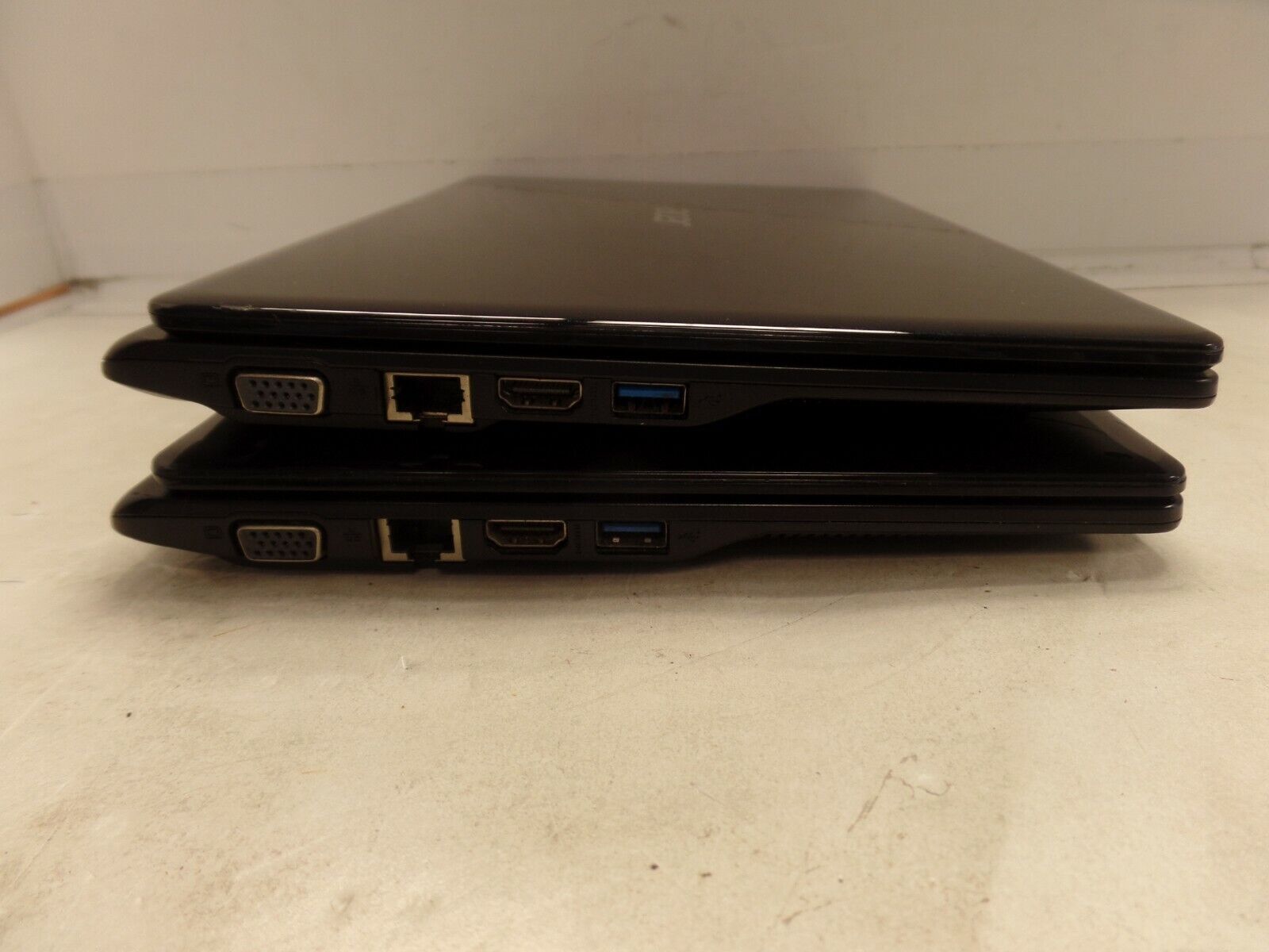 Lot of 2 Acer Aspire V5/ Acer one 11.6″ Laptops **AS IS PARTS NOT WORKING READ**