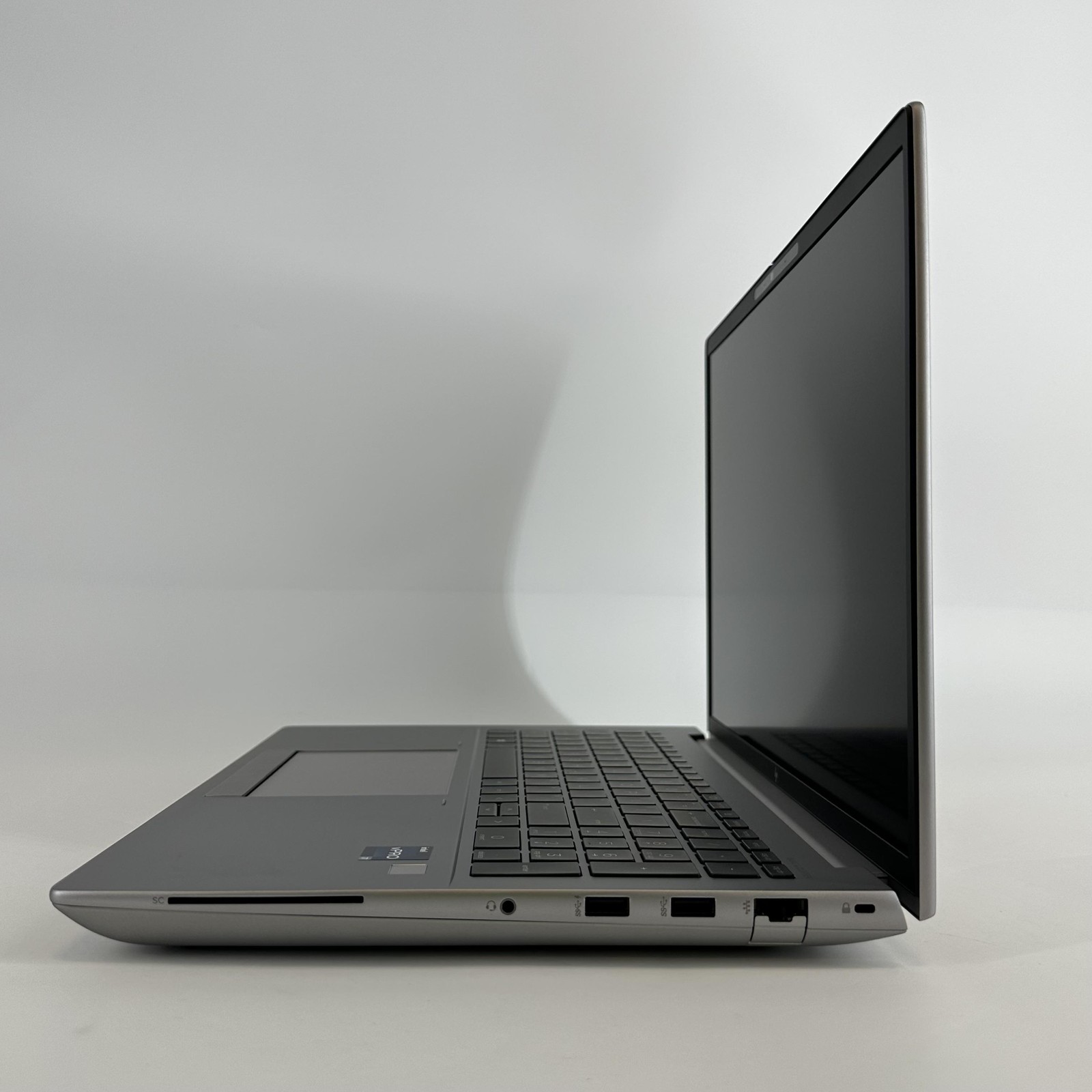HP ZBook Fury 16 G9 FHD+ 2.1 GHz i7-12850HX 32GB 1TB SSD RTX A2000 Excellent