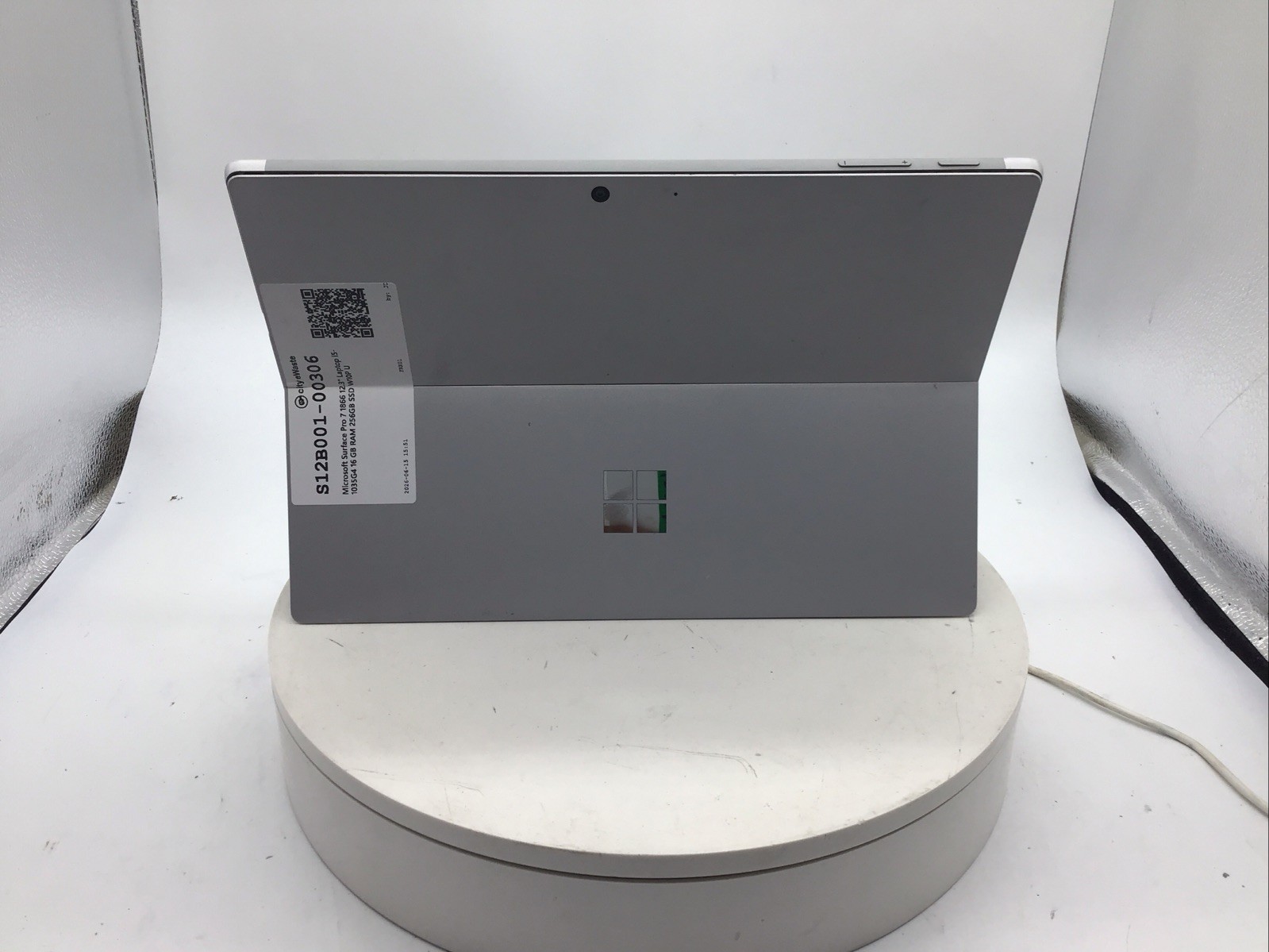 Microsoft Surface Pro 7 1866 12.3″ Laptop i5-1035G4 16 GB RAM 256GB SSD W10P U