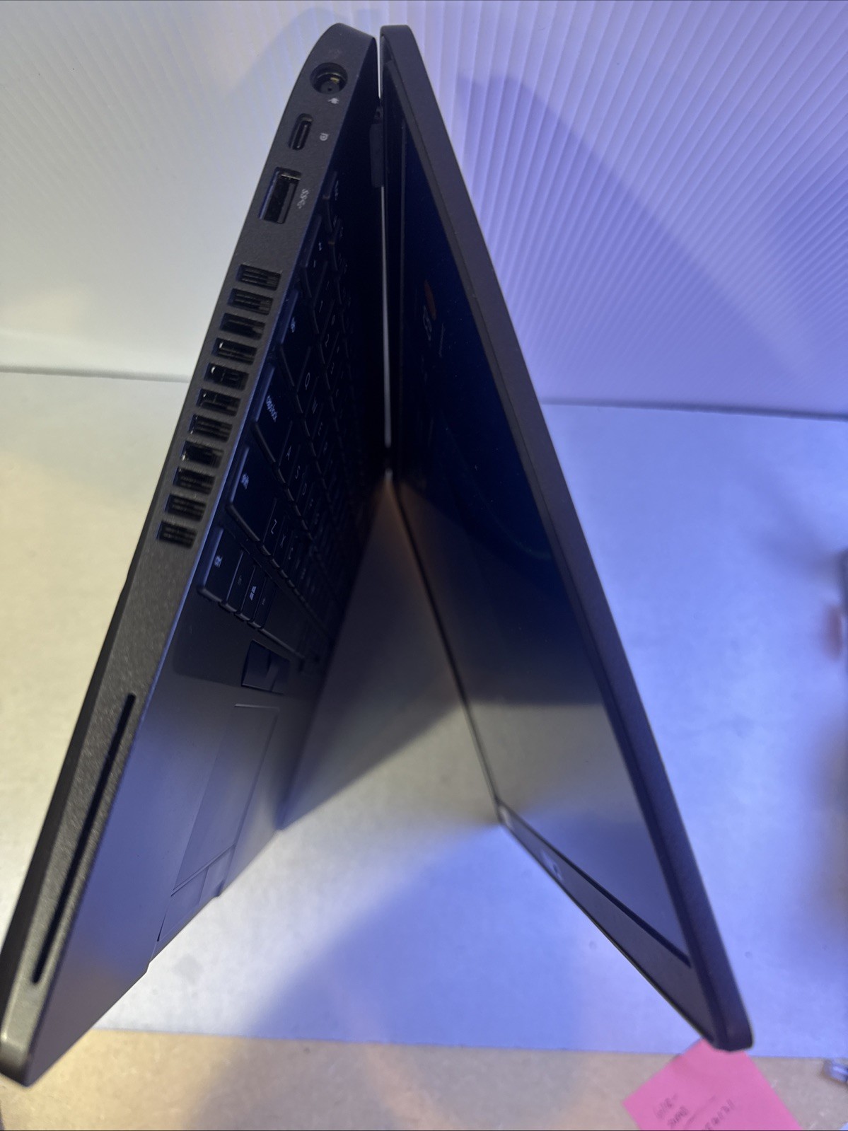 Dell Latitude 5500 15.6″ i7-8665U 8GB RAM 256GB SSD Win11 Pro