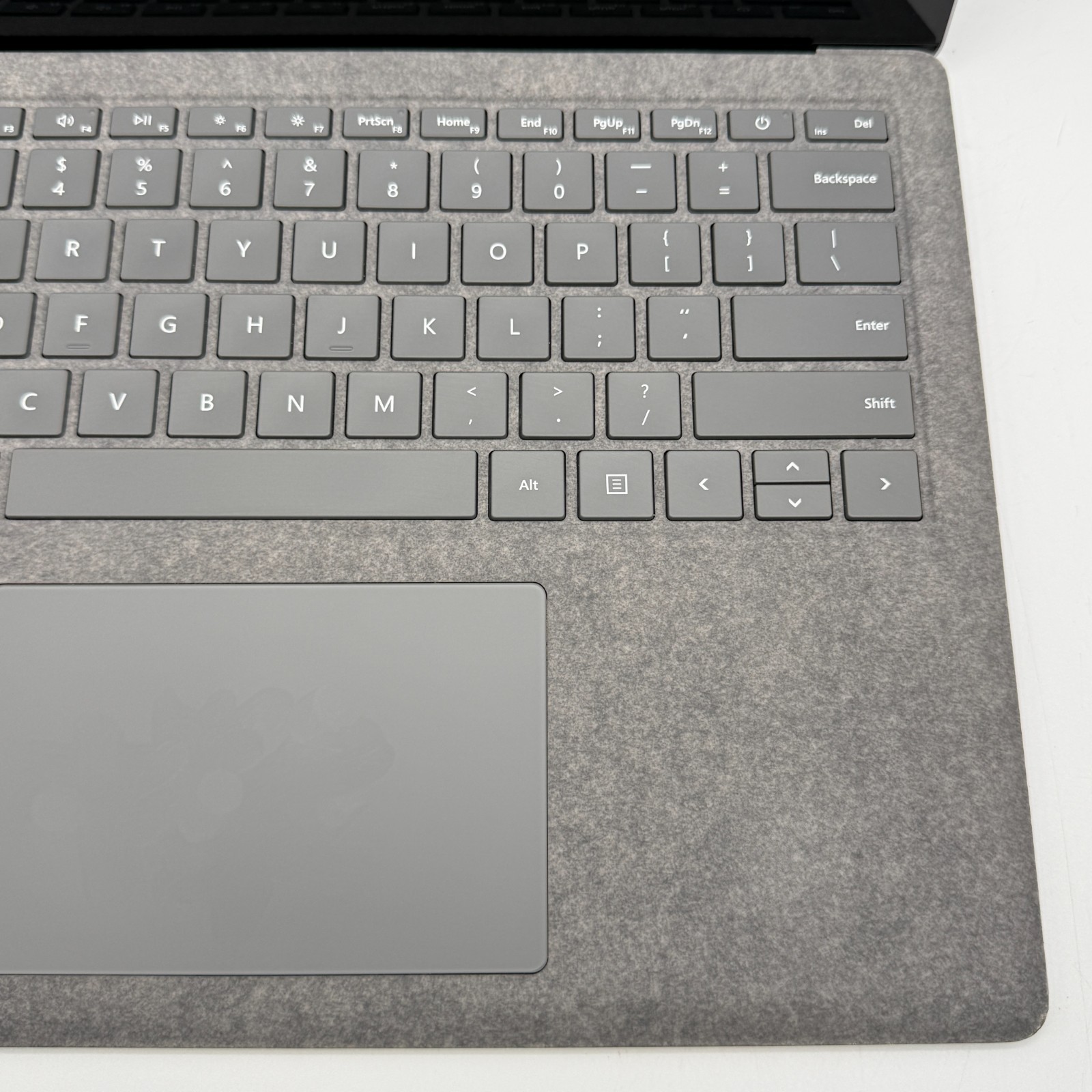 Microsoft Surface Laptop 4 13.5″ i5-1135G7 16GB RAM 128GB SSD Win 11 Pro Touchsc
