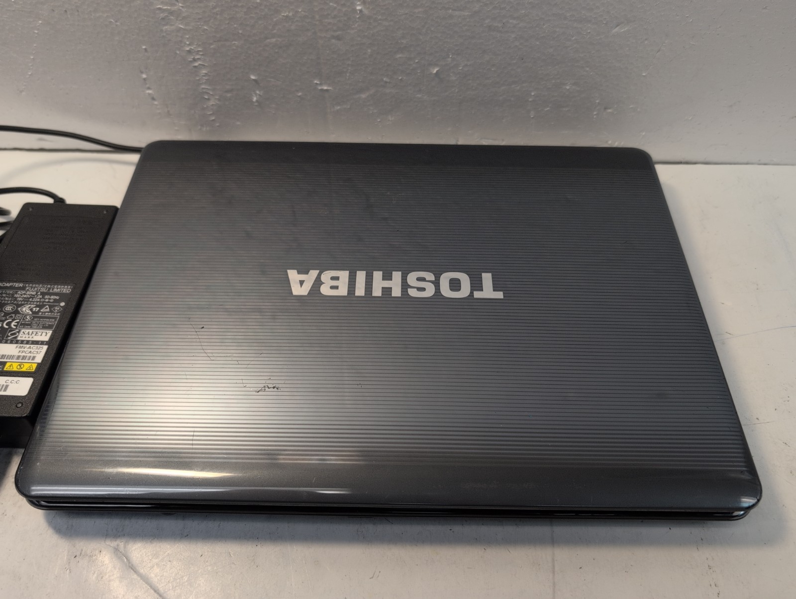 Toshiba Satellite Pro U400 13.3″ Laptop C2D T5550/4GB RAM/ 320GB HDD (NO OS) –