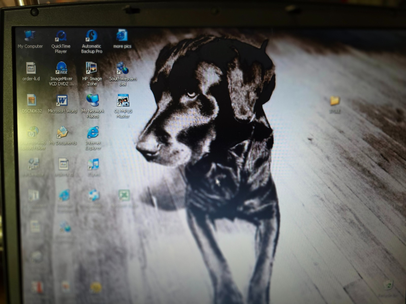 Dell Inspiron 2600 Pentium III-M 256MB RAM 40GB HDD WIN XP Light Testing READ