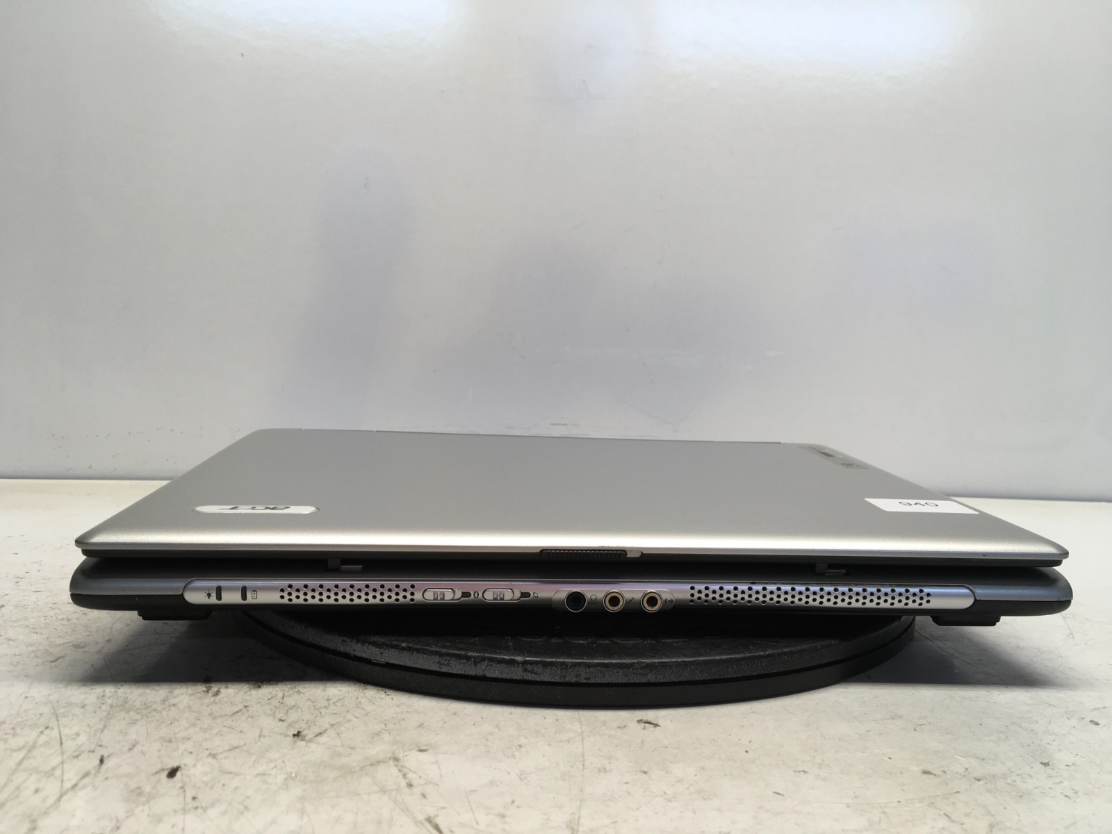 Acer Aspire 3680-2682 Intel Celeron M 440 1.86GHz 502 MB NO HDD *Dim Screen*