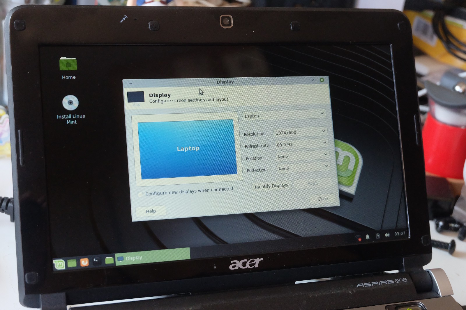 Acer Aspire One KAV10 | Intel Atom N270 @1.6GHz / 1GB RAM