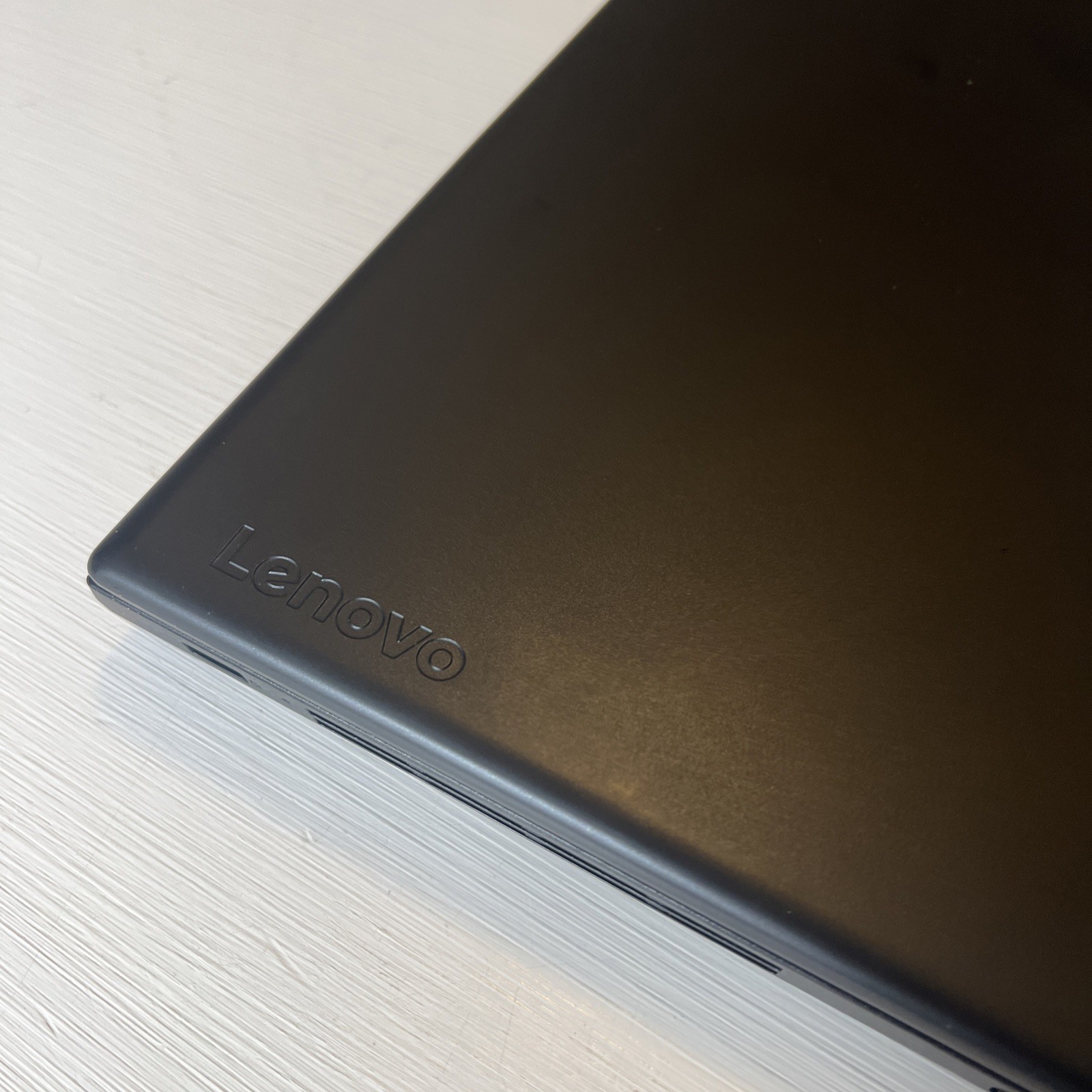 PARTS ONLY Lenovo ThinkPad E570 15.6″ Intel i5-7200U @ 2GHz, NO HDD OR RAM READ!