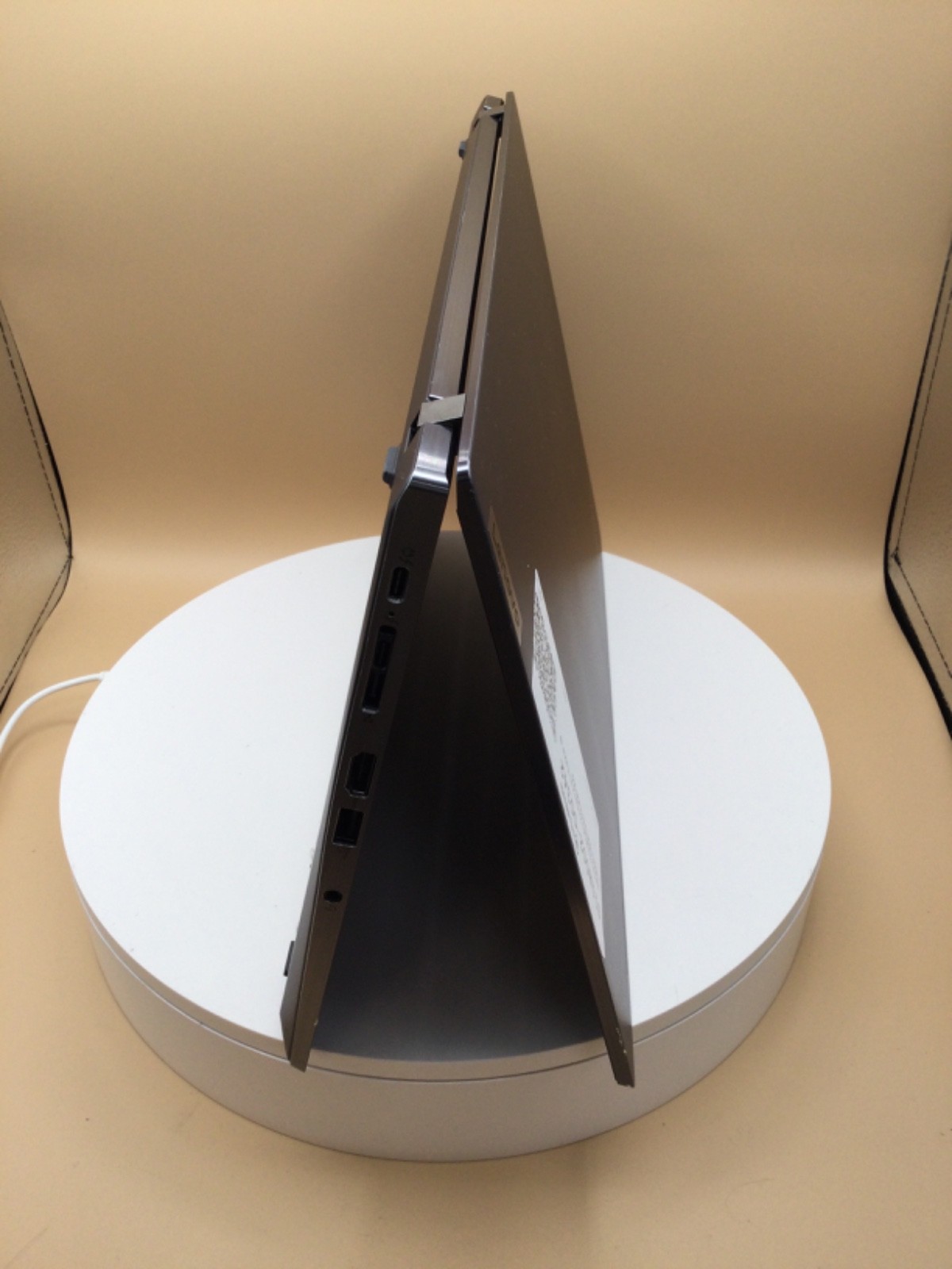 Lenovo ThinkPad T14s G2 14″ Laptop i5-1135G7 16GB RAM 512GB SSD W11P Used READ