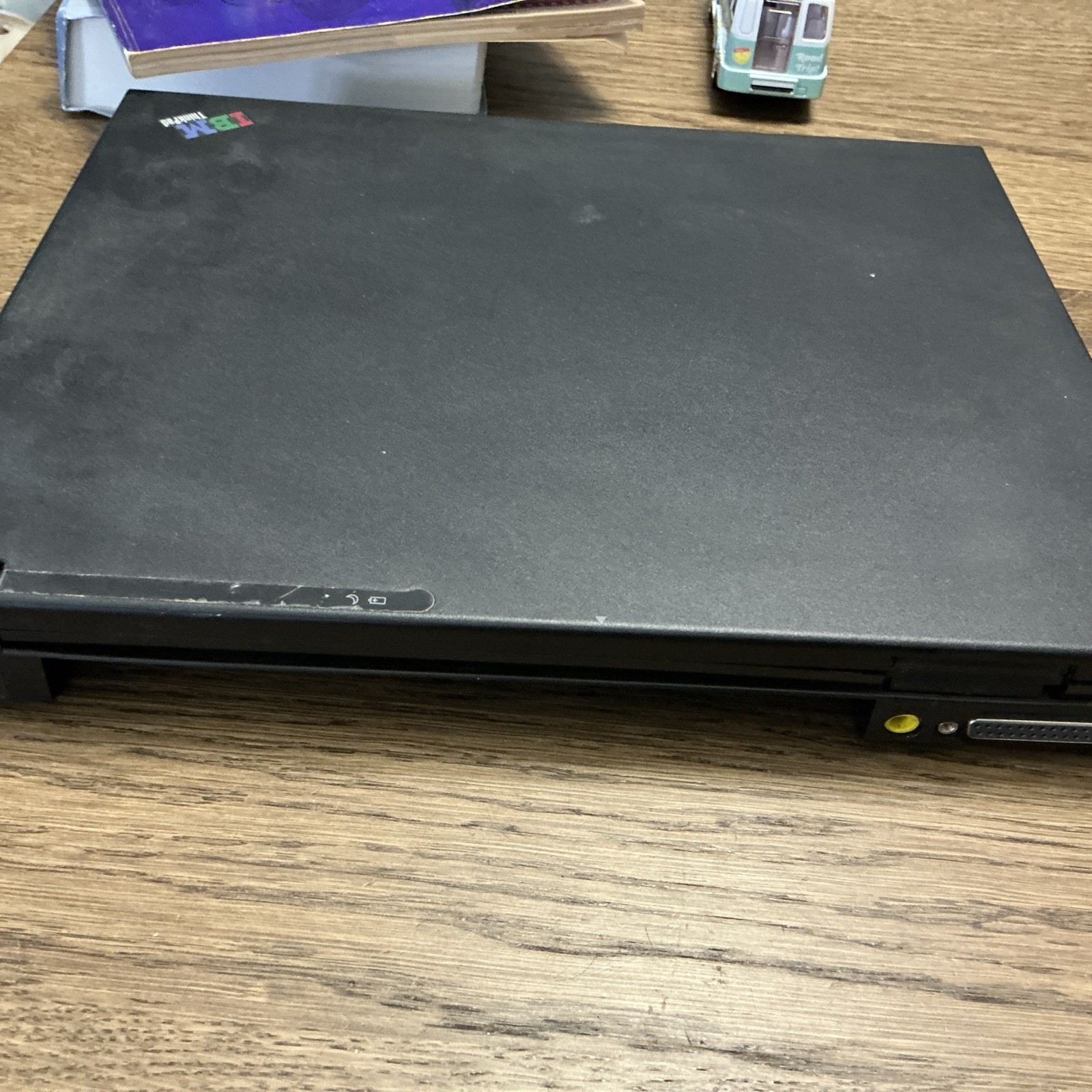 IBM ThinkPad R52 Intel Pentium M 1.86GHz – Dim Screen – READ
