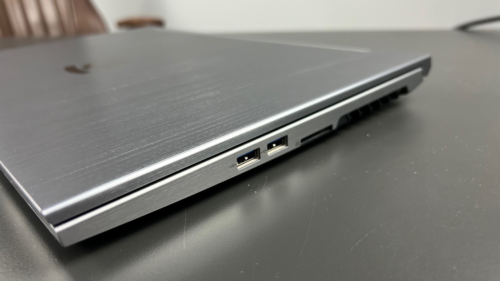 Eluktronics MECH 15 G1Rx gaming laptop. i7 9750H GTX 1660 ti, FHD 144Hz W 11