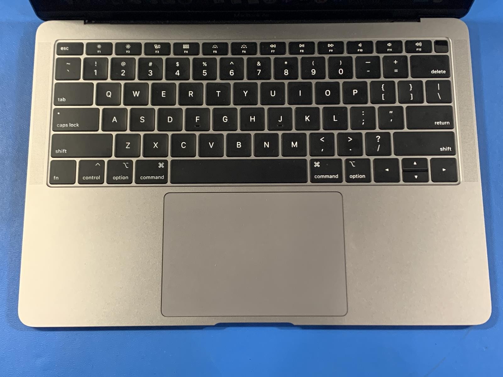Apple MacBook Air A1932 Core i5 8210Y 1.60GHz 8GB DDR3 512GB SSD macOS Sonoma