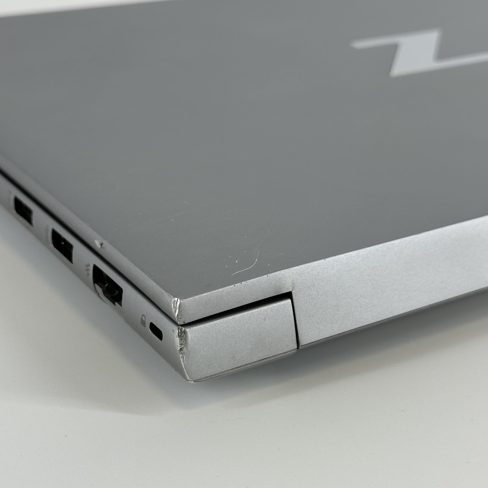 HP ZBook Fury 16 G9 FHD+ 2.1 GHz i7-12850HX 64GB 1TB RTX A4500 -Muffled Speakers