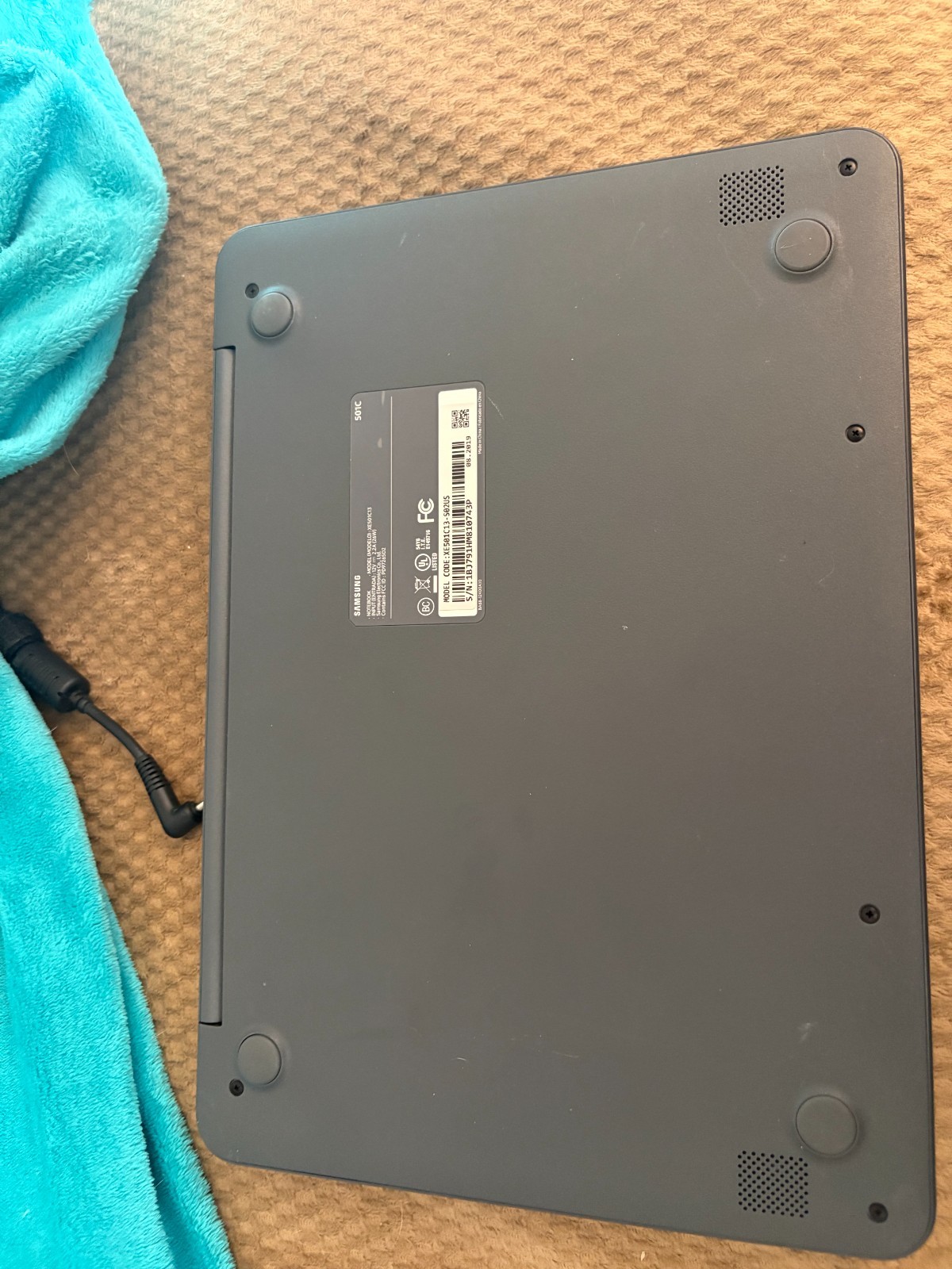 Samsung Chromebook XE501C13-S02US (Comes With Charger!) 32GB (4GB RAM)