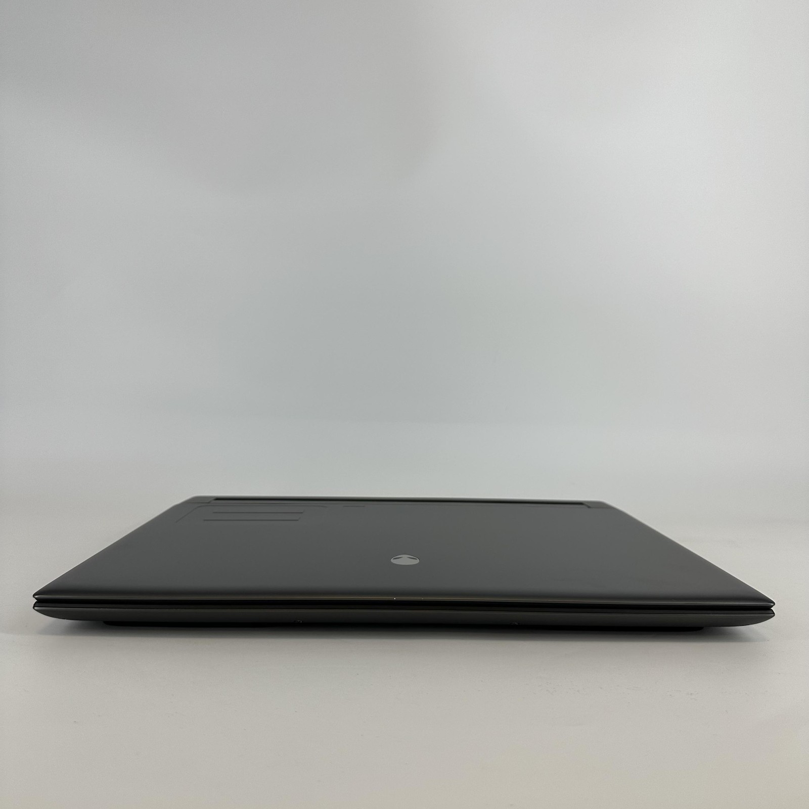 Dell Alienware M18 R1 480Hz FHD+ 2.5 GHz Ryzen 9 7945HX 64GB 4TB/512GB RTX 4090