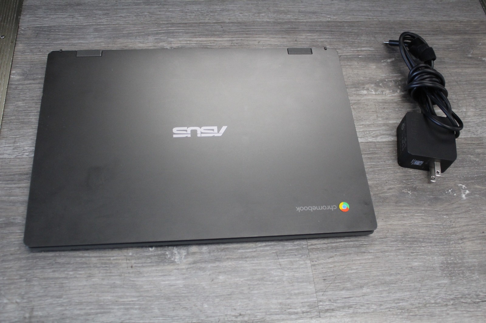 ASUS CM1402CM2A-M8186 14″ FHD MediaTek Kompanio 520 2GHz Chromebook Laptop