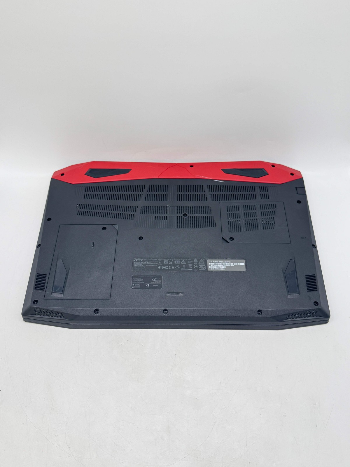 Acer Predator Helios 300 G3-571 15.6″ i7-7700HQ 16GB RAM 256GB SSD Used