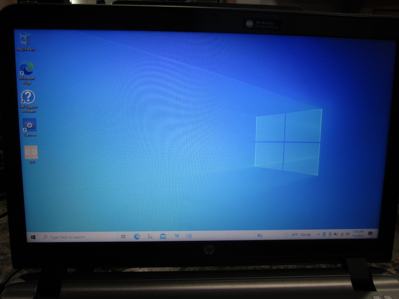 HP PROBOOK 455 G3 – 15.6″ | AMD A10-8700 | 16GB RAM | 256GB SSD | WINDOWS 10