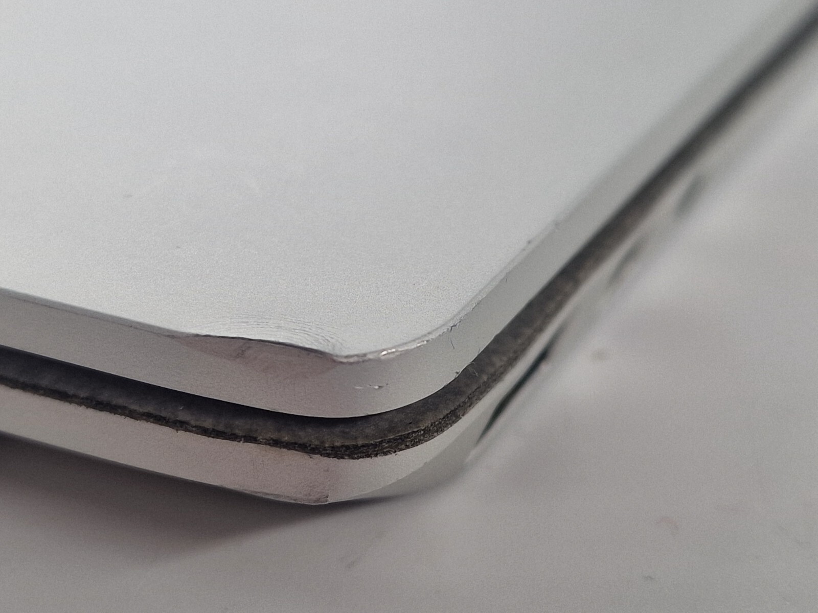 Microsoft MS Surface 2 1769 13.5 Intel i5 8GB 128GB No OS 020341484457