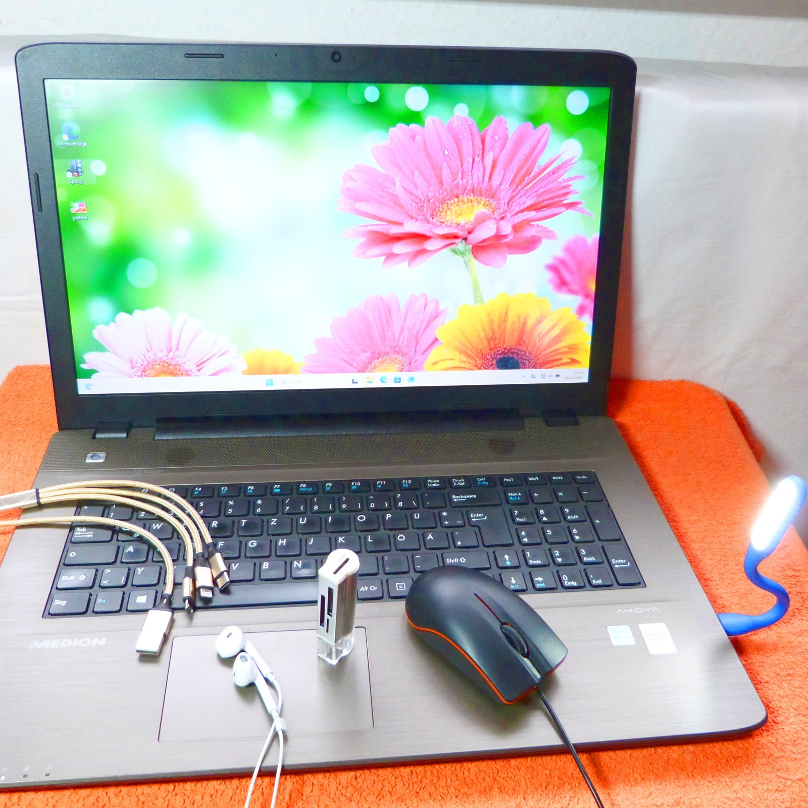 XL LOT Medion E7416 17″ TOUCH DOLBY l 8GB RAM NEW l SSD Windows 11 TURBO i5