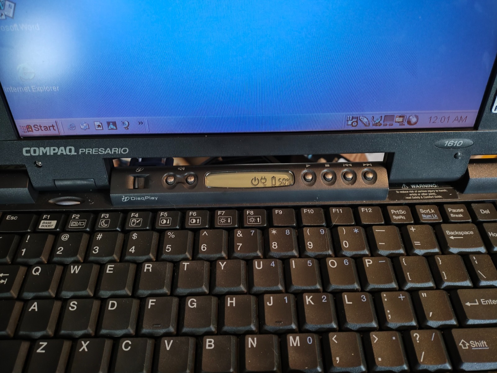 Vintage Compaq Presario 1610 Pentium 150/64mb ram/1.5gb HDD/Win98 SE Works