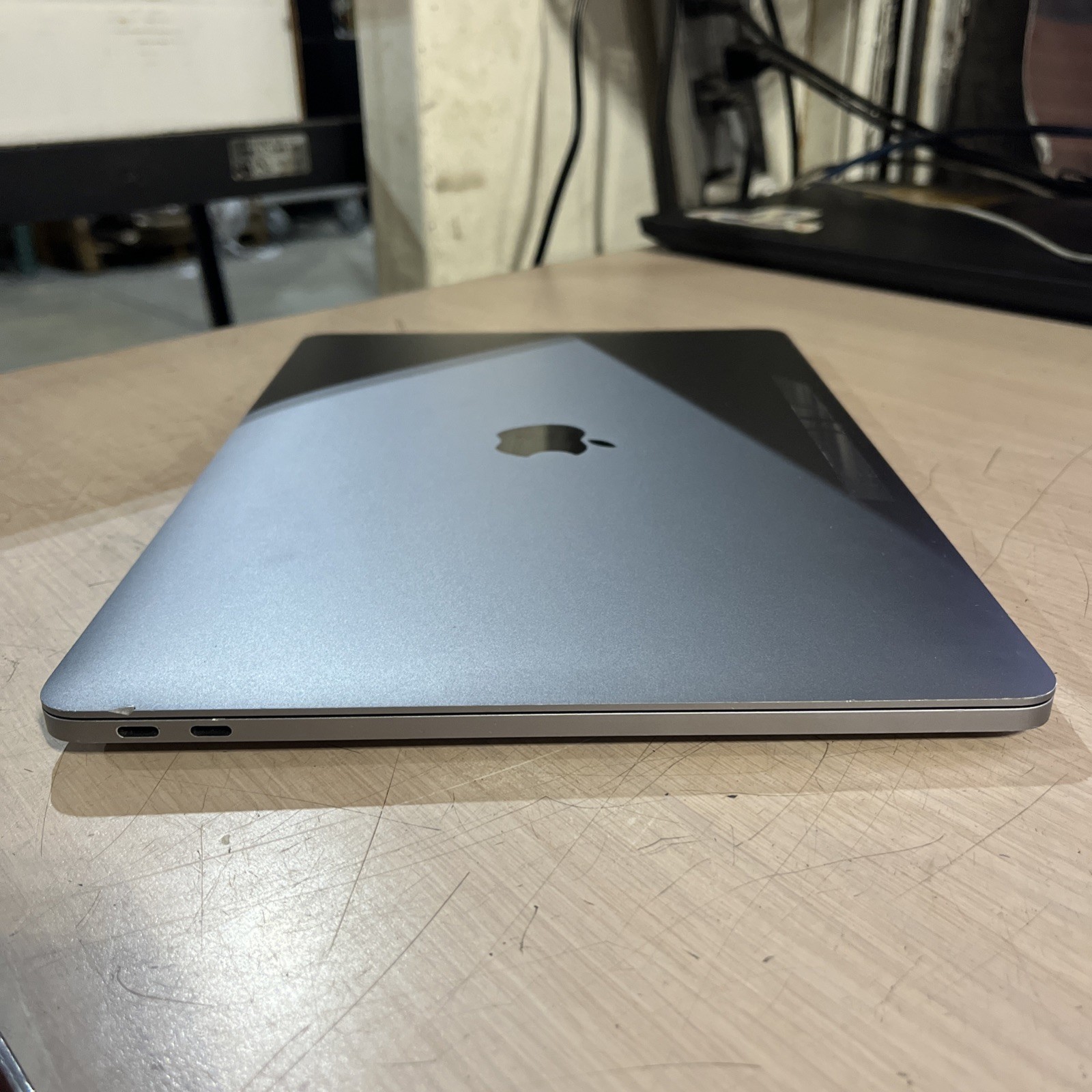 APPLE MACBOOK PRO 13″ MID-2017 CORE I5-7360U 2.3GHZ 8GB RAM 128SSD