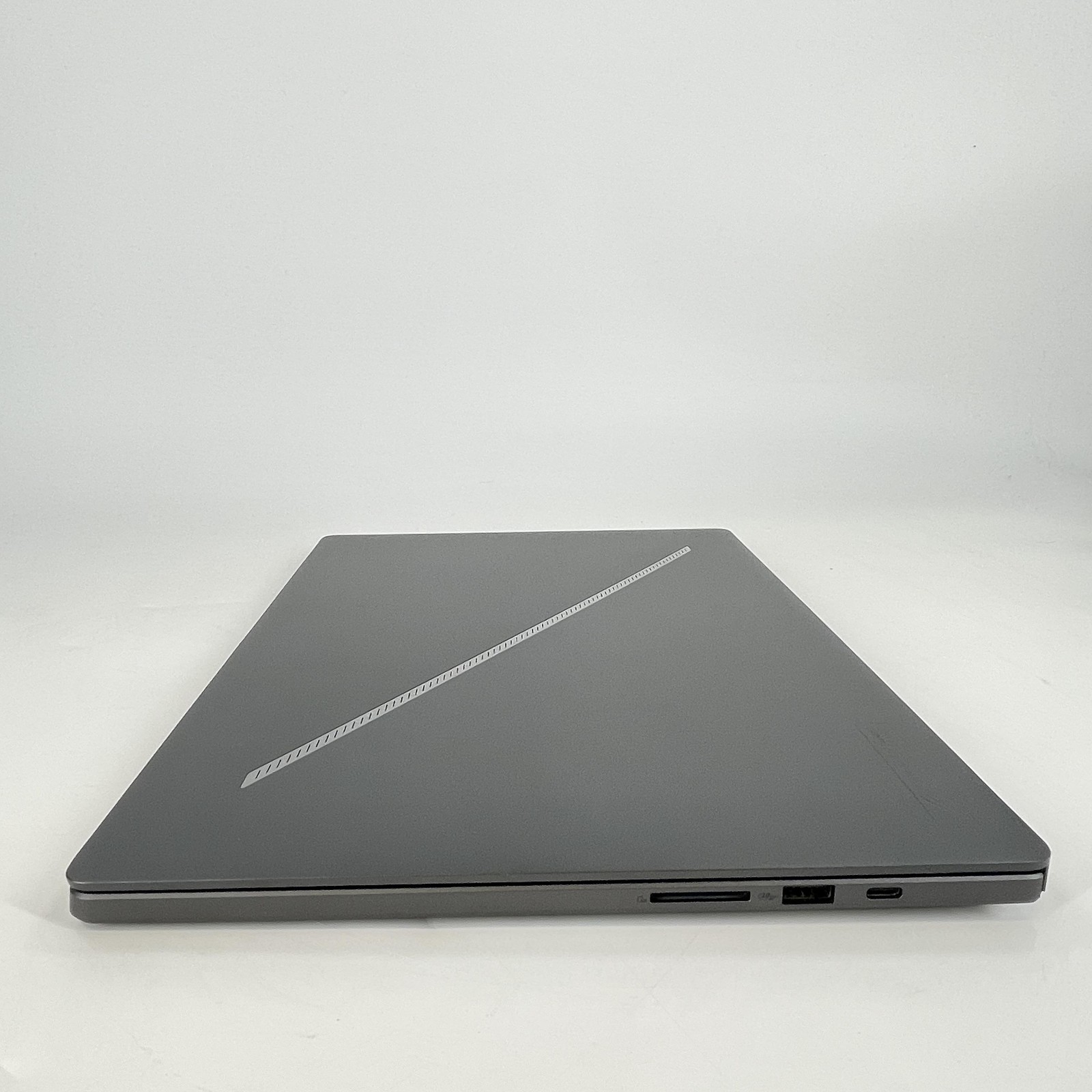 Asus ROG Zephyrus G16 GU605 16 QHD+ 2.5 GHz Ultra 9 185H 16GB 1TB SSD RTX 4070