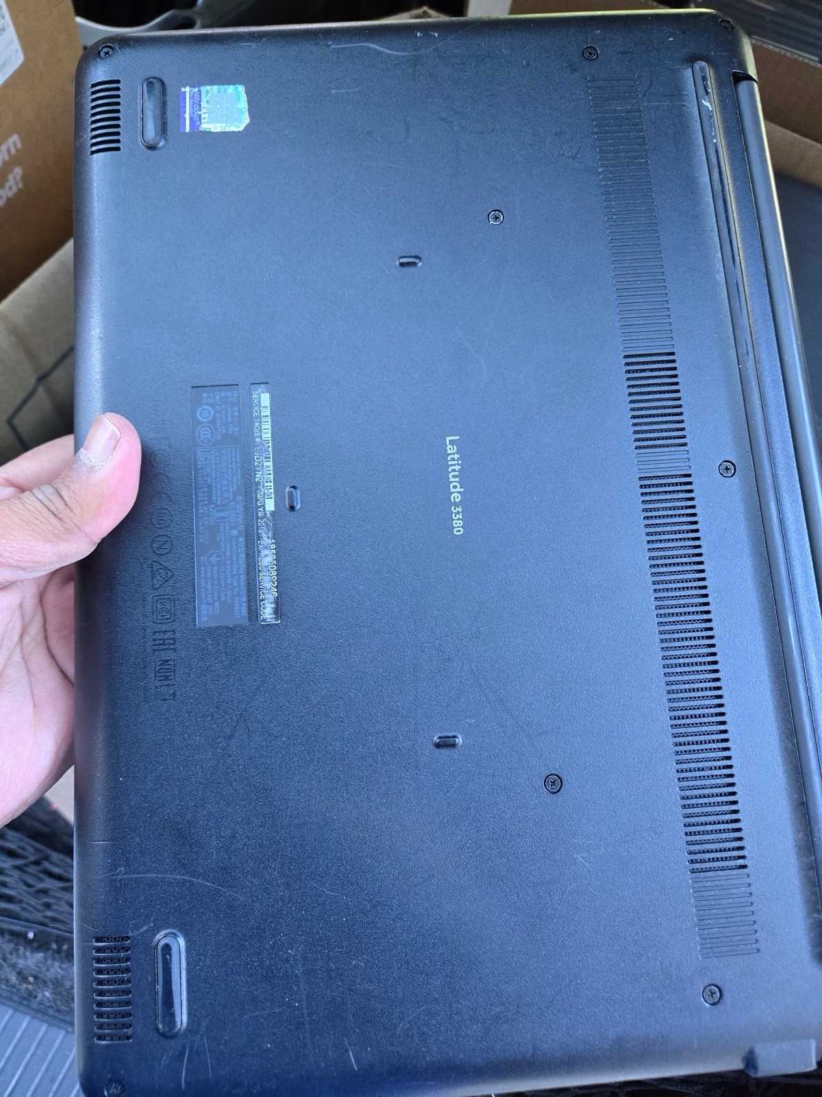 Dell Latitude 3380 13.3″ | i5-7200U @2.5 GHz | 8GB RAM, 256GB SSD, Win 10